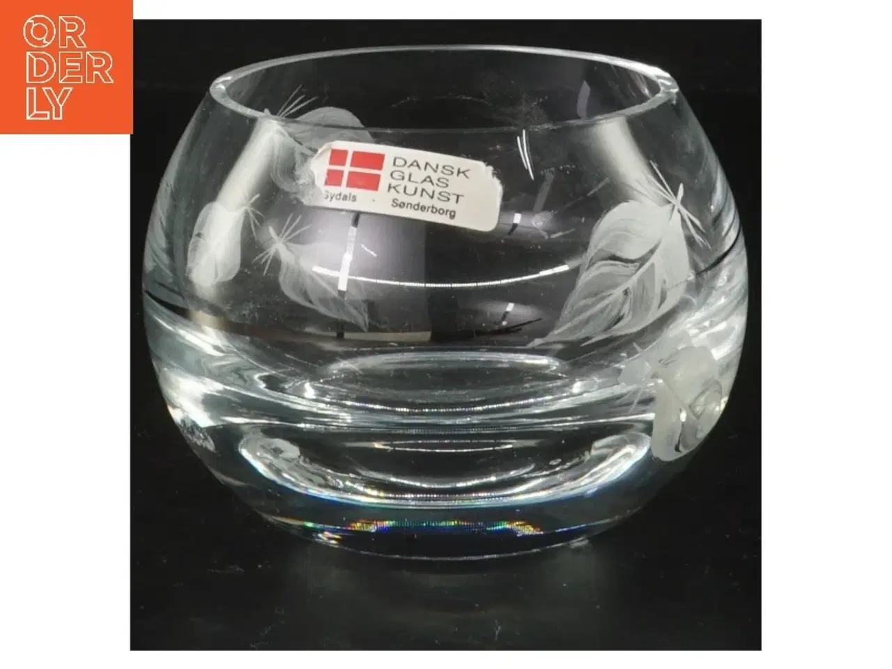 Billede 1 - Rund glas vase fra Dansk Glas Kunst (str. Ø 8,5 cm)