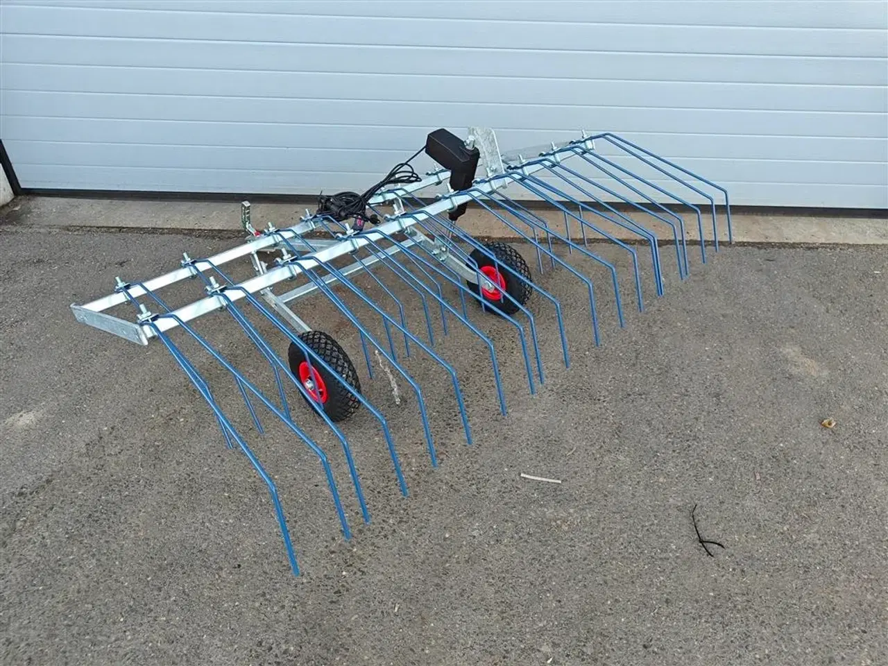 Billede 4 - Anker Bjerre Riven Gårdspladsstrigle 150cm Inkl. elektrisk hæve/sænk og kugletræk