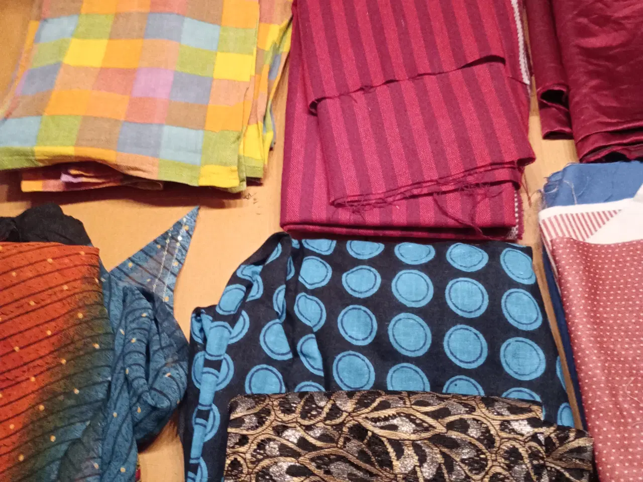 Billede 3 - Stof af forskellige arbejder