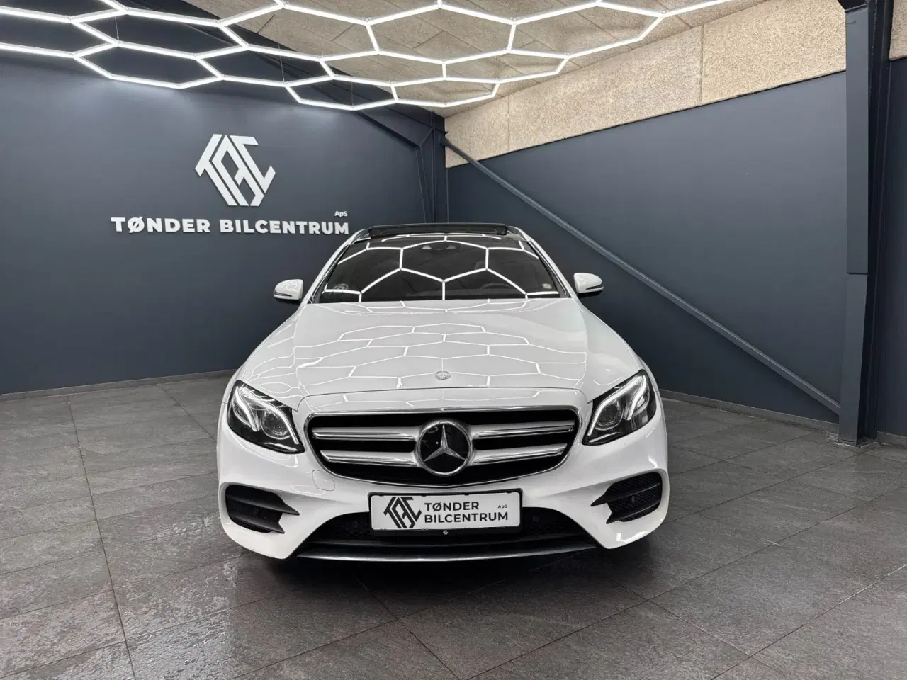 Billede 5 - Mercedes E220 d 2,0 AMG Line stc. aut.