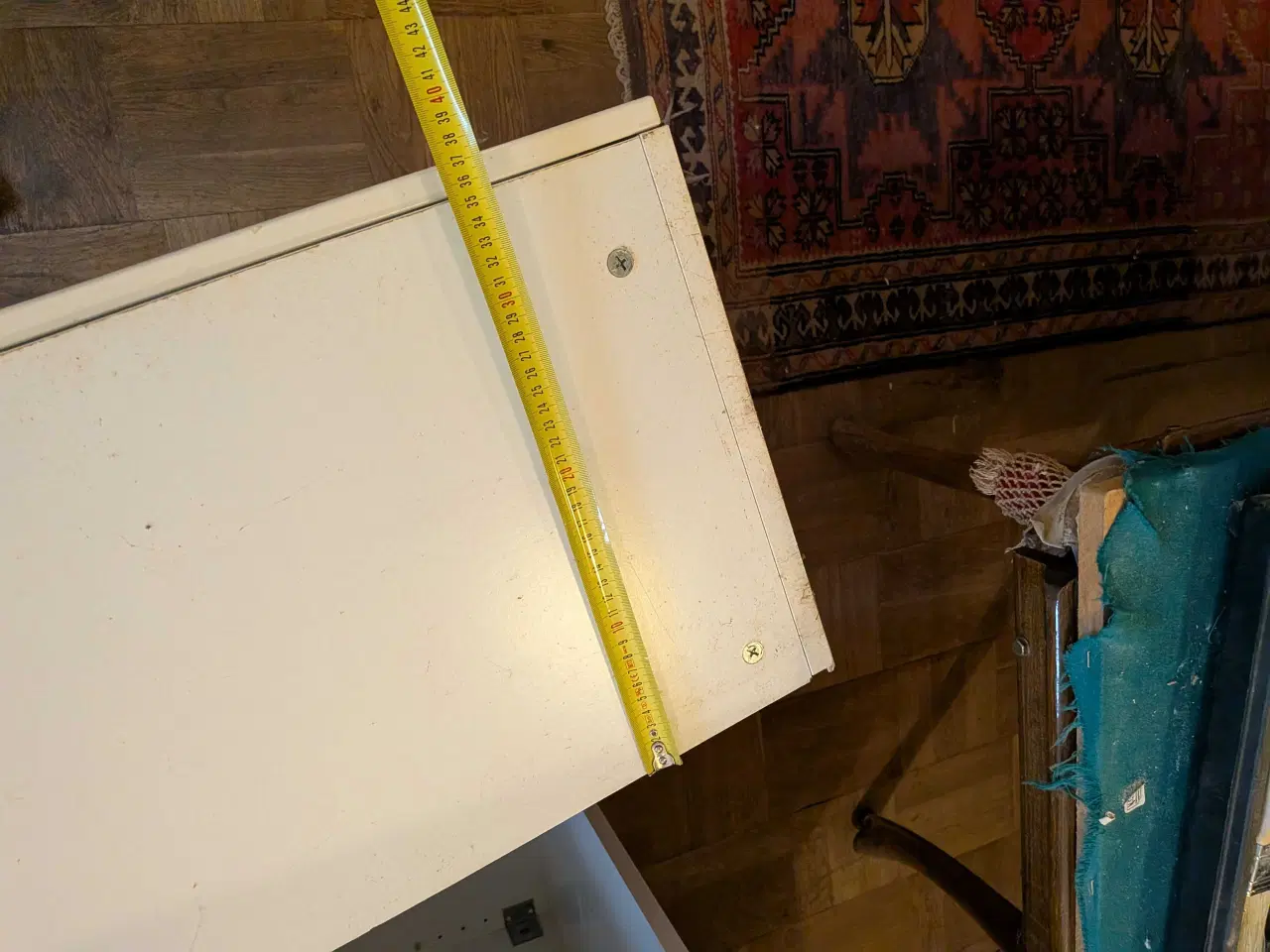 Billede 3 - Ikea vitrineskab med 2 glashylder