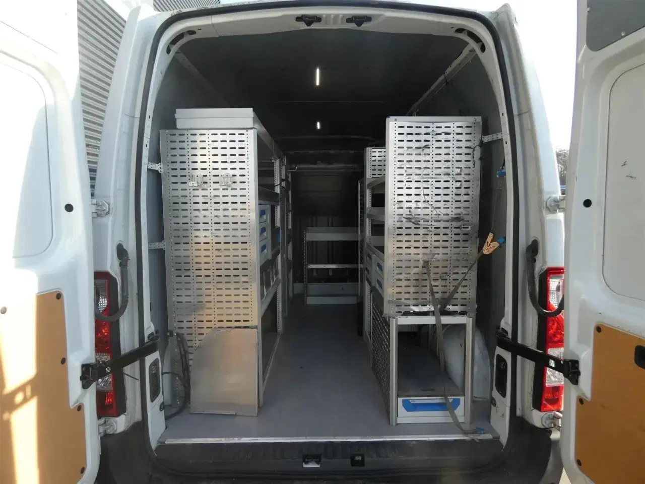 Billede 1 - Renault Master T35 L2H2 2,3 DCI VÆRKSTEDSBIL start/stop 145HK Van Man.