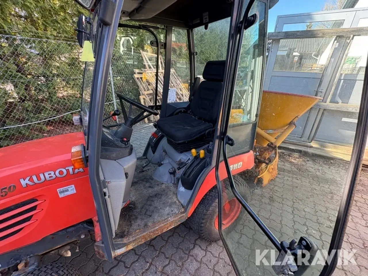 Billede 9 - Traktor Kubota BX2350DV-FR med kost og saltspreder