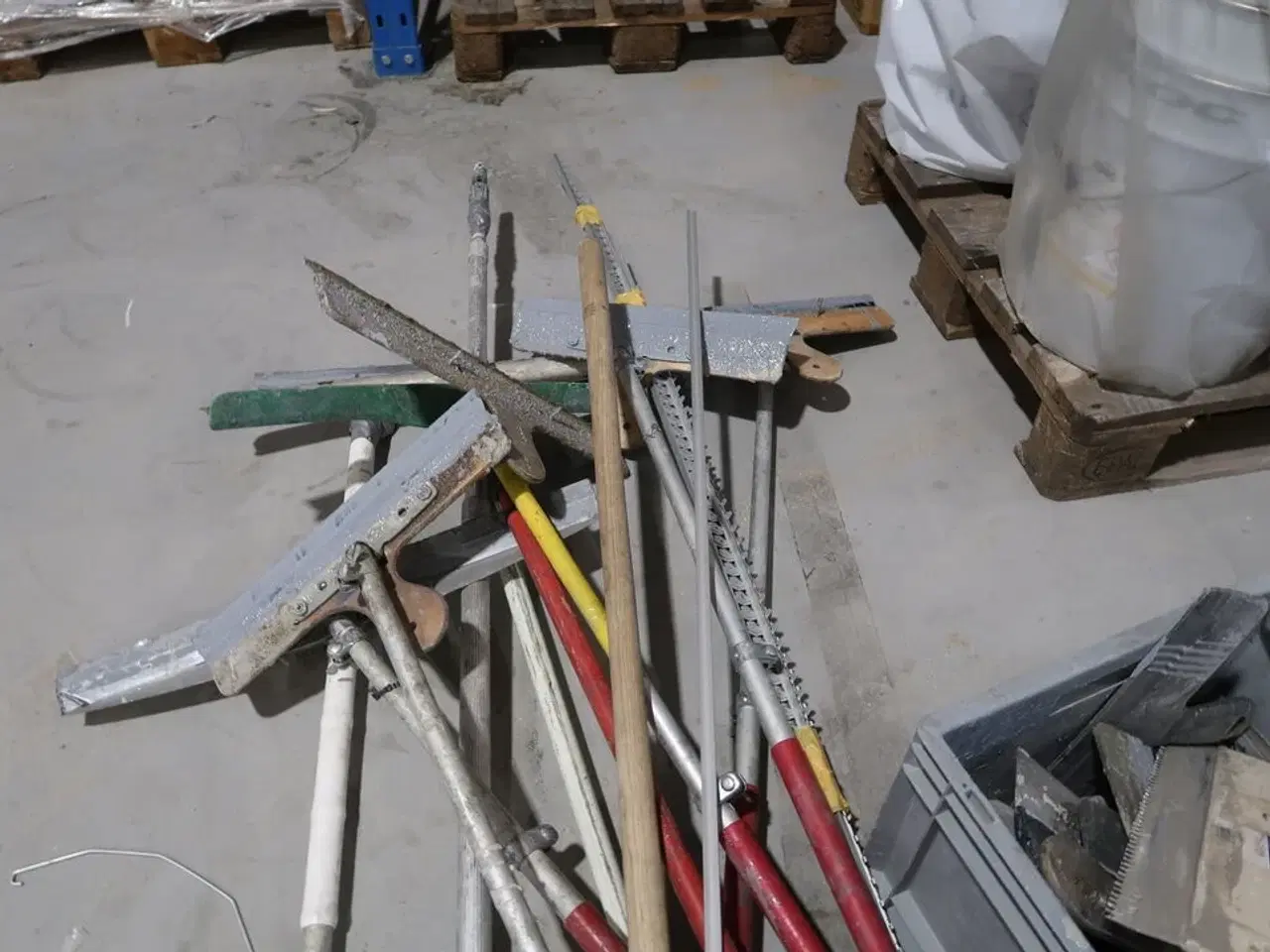 Billede 4 - Div. Afretterværktøj samt kasse med værktøj