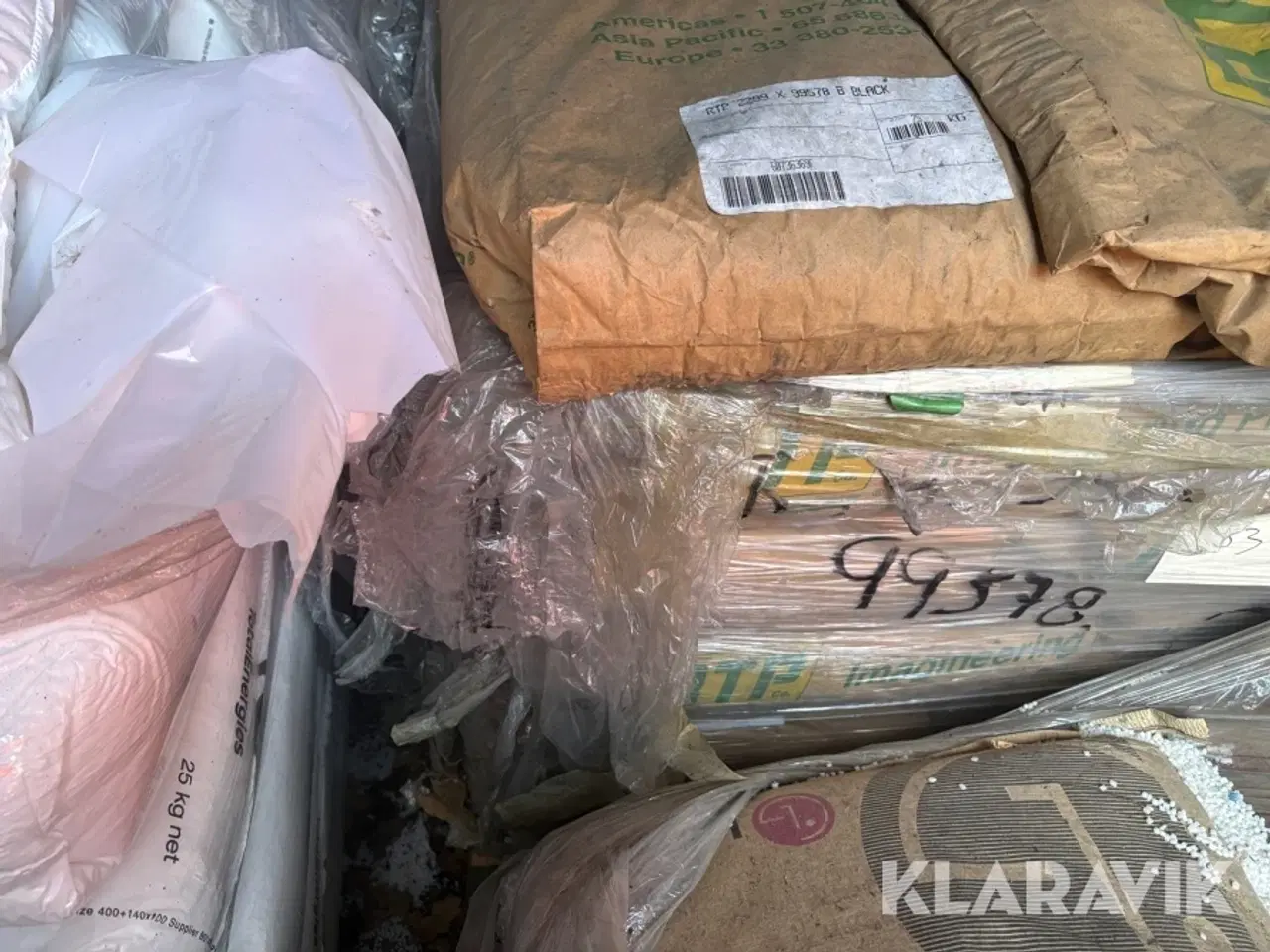 Billede 5 - Plastgranulat - 27 paller i alt