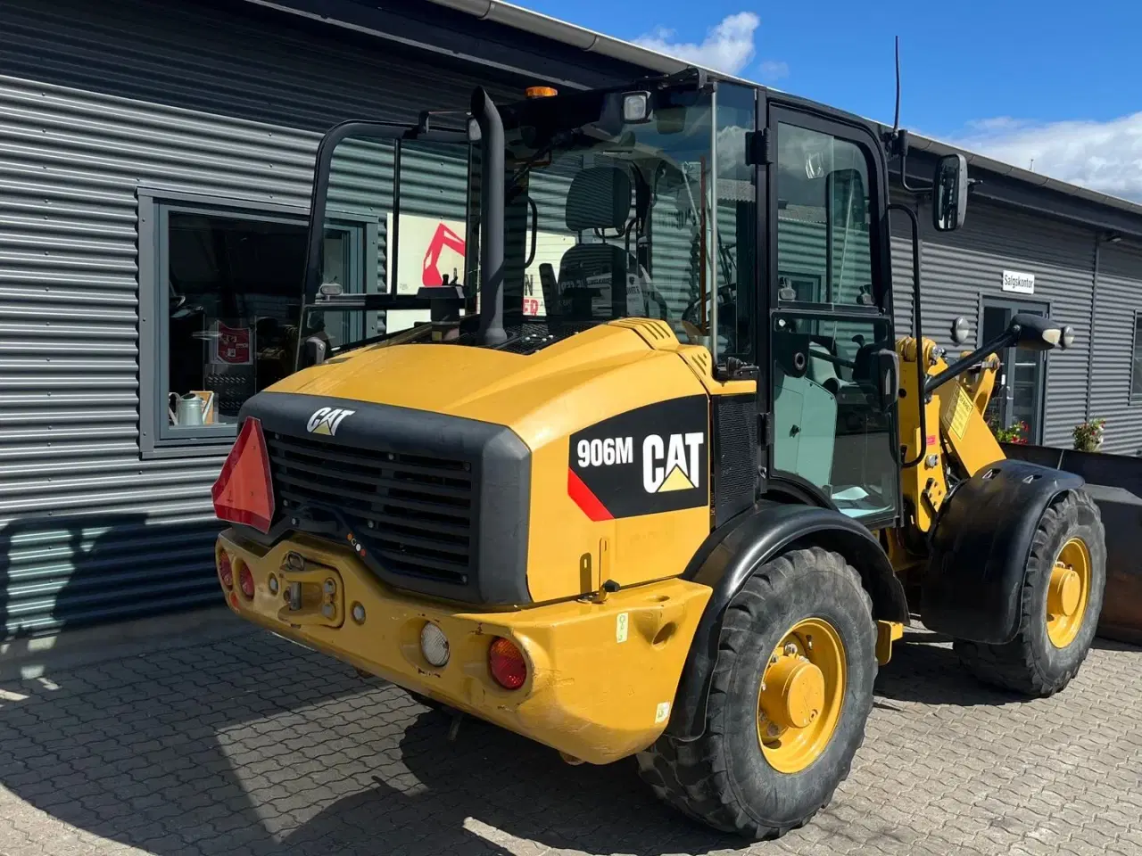 Billede 14 - CAT 906 M med skovl og gafler