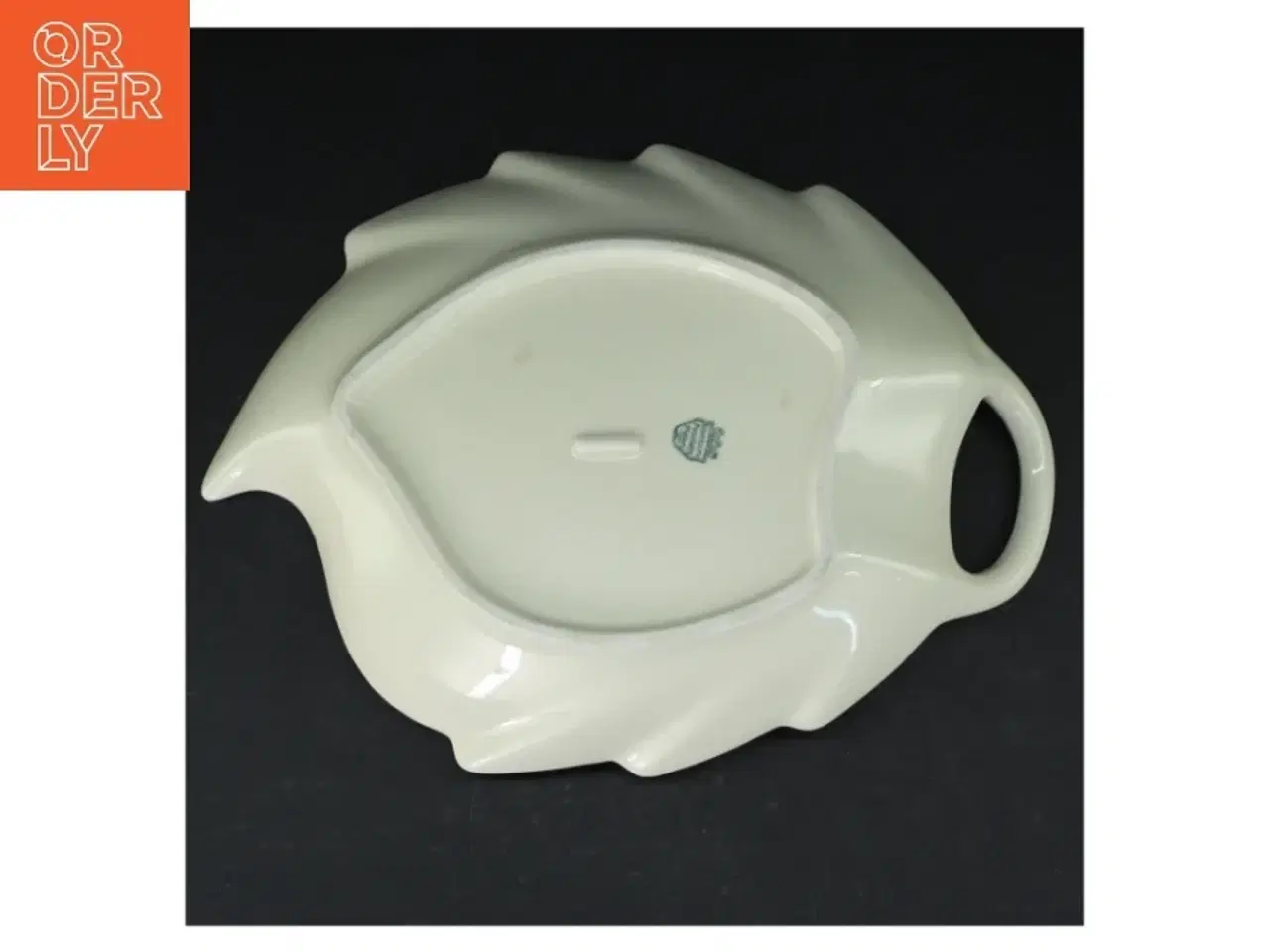 Billede 4 - Porcelæn fad med sort rose mønster fra KPM (str. 29x22 cm)