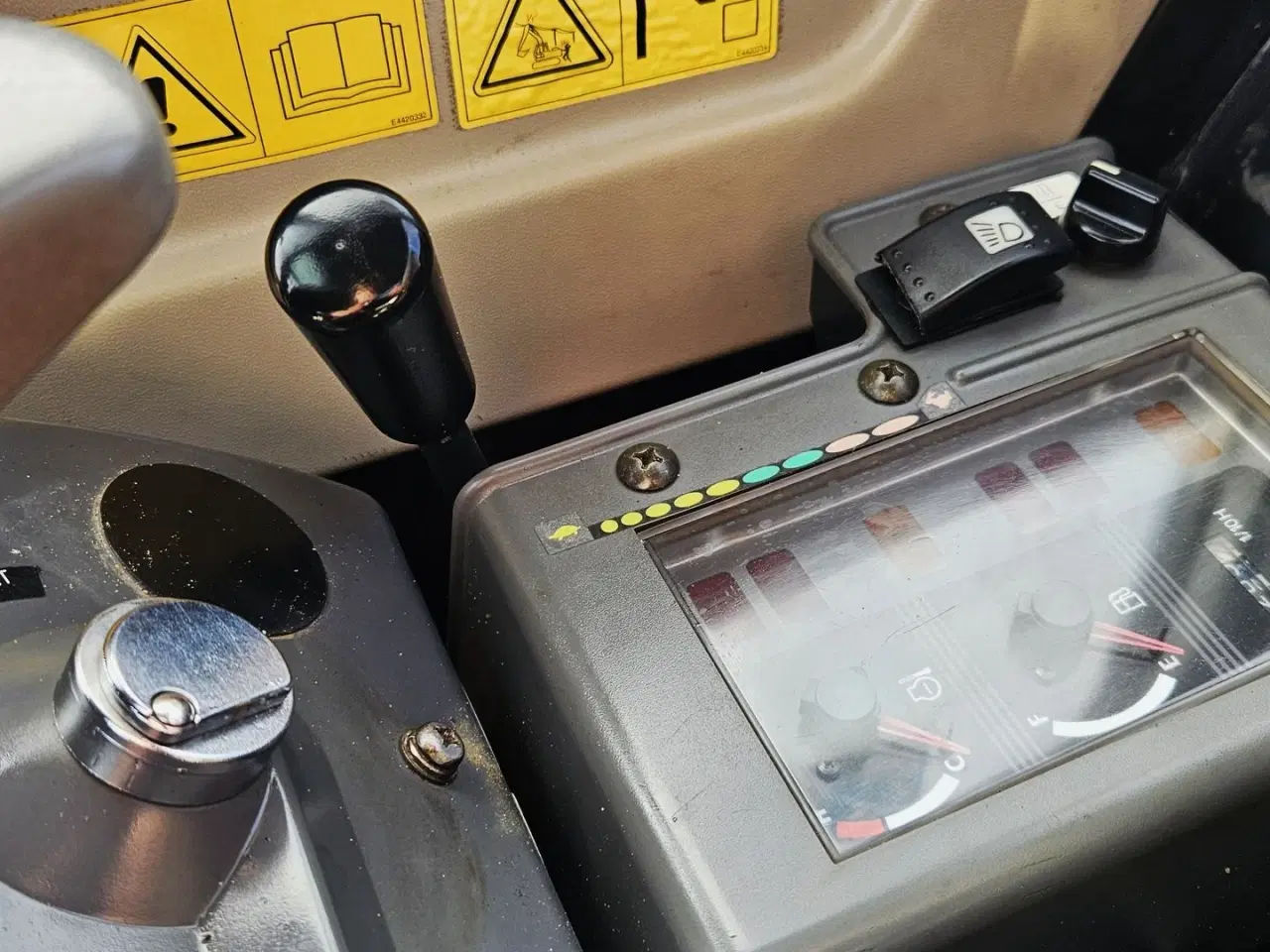 Billede 16 - Hitachi ZX27-3 / powertilt og skovlsæt / årgang 2013