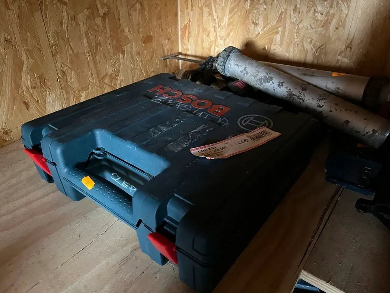 Billede 4 - Borehammer + 2 Stk. Fugepistoler BOSCH + Batterisæt