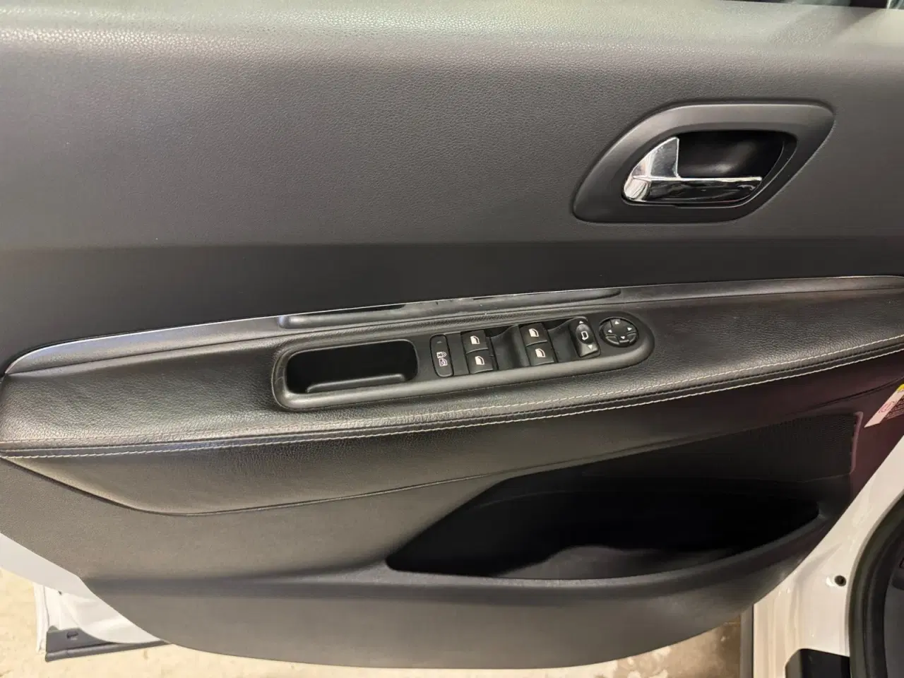Billede 10 - Peugeot 3008 1,6 HDi 114 Style