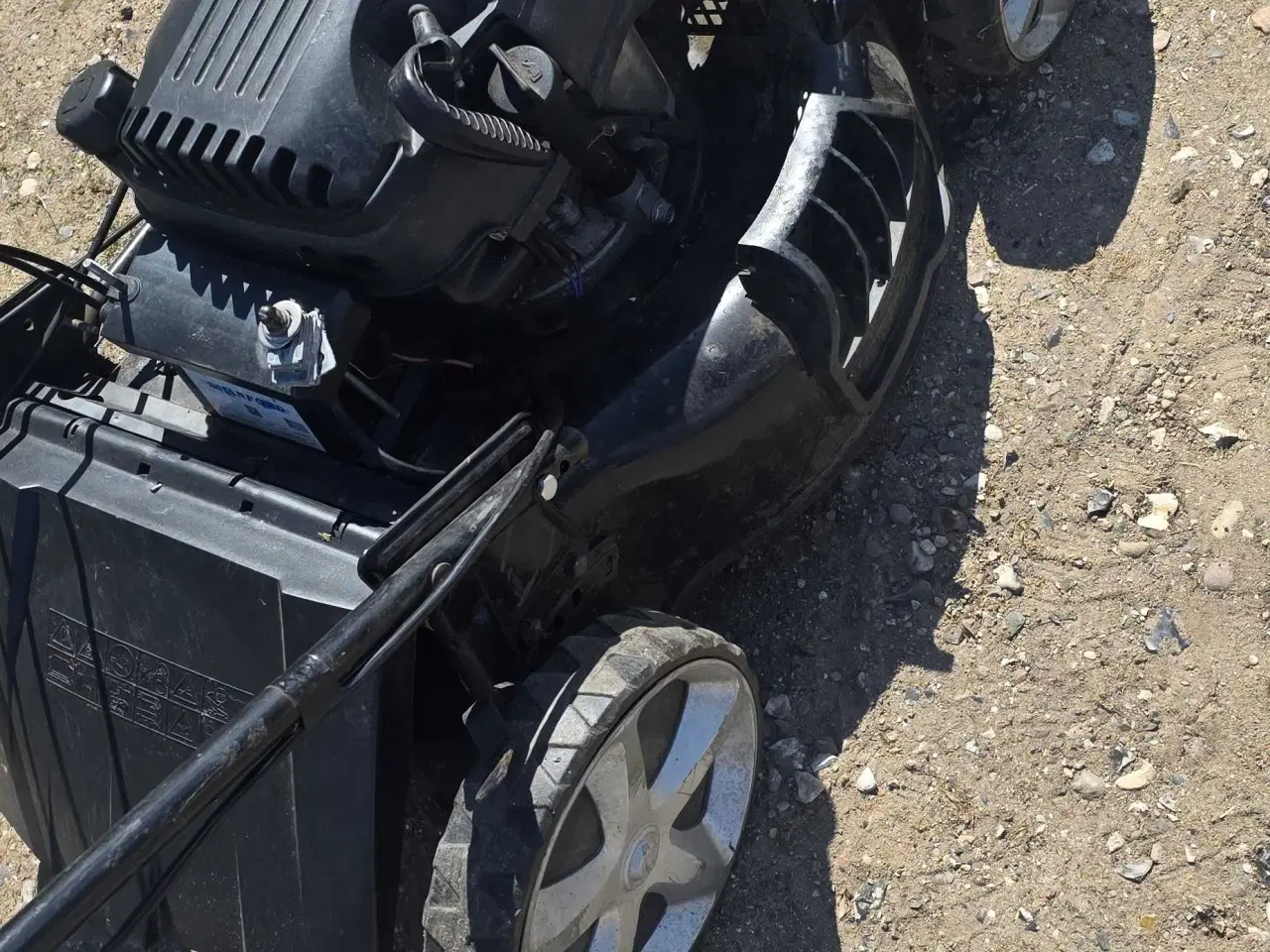 Billede 4 - Selvkørende græsslåmaskine 