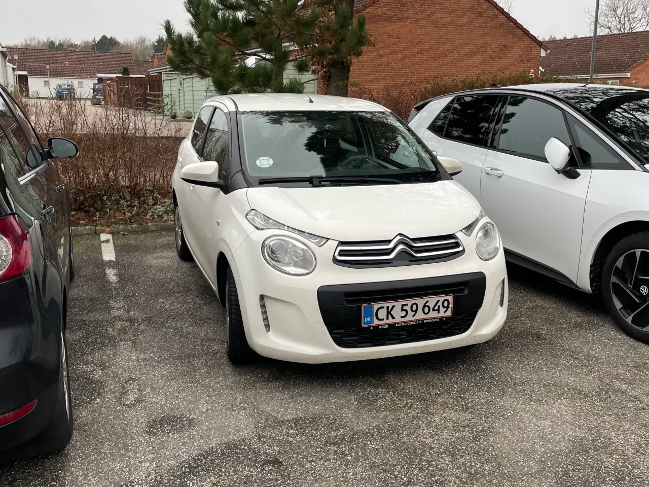 Billede 1 - Velholdt bil