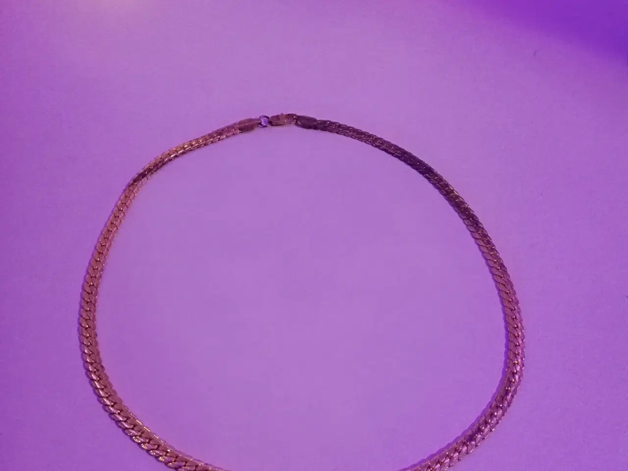 Billede 1 - halskæde (ikke rigtigt guld) 