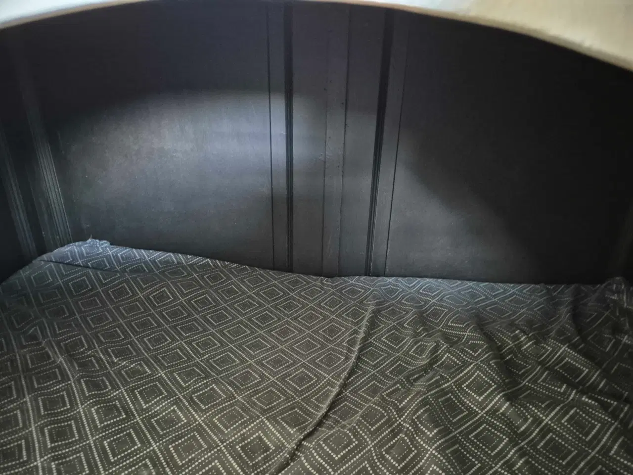 Billede 3 - Hundeseng/hule  længde 122 og bredde  64  