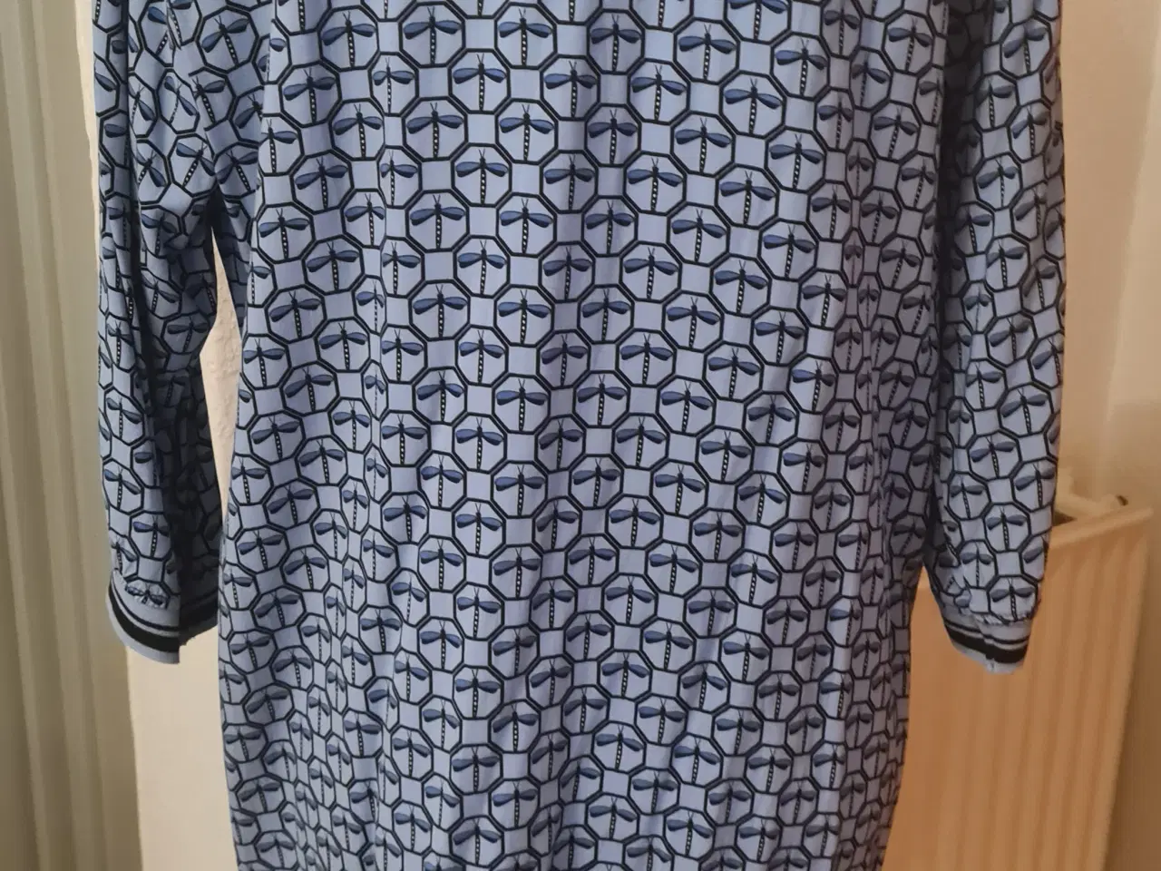 Billede 1 - Bluse kjole str 42 XL Amisu