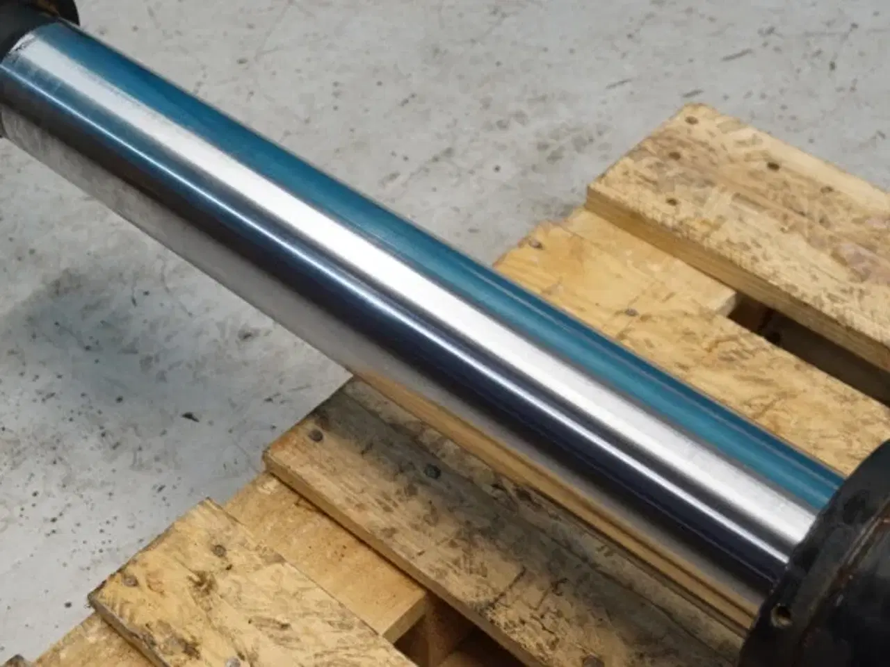 Billede 11 - Case 525 Farmlift Cylinder 47746790