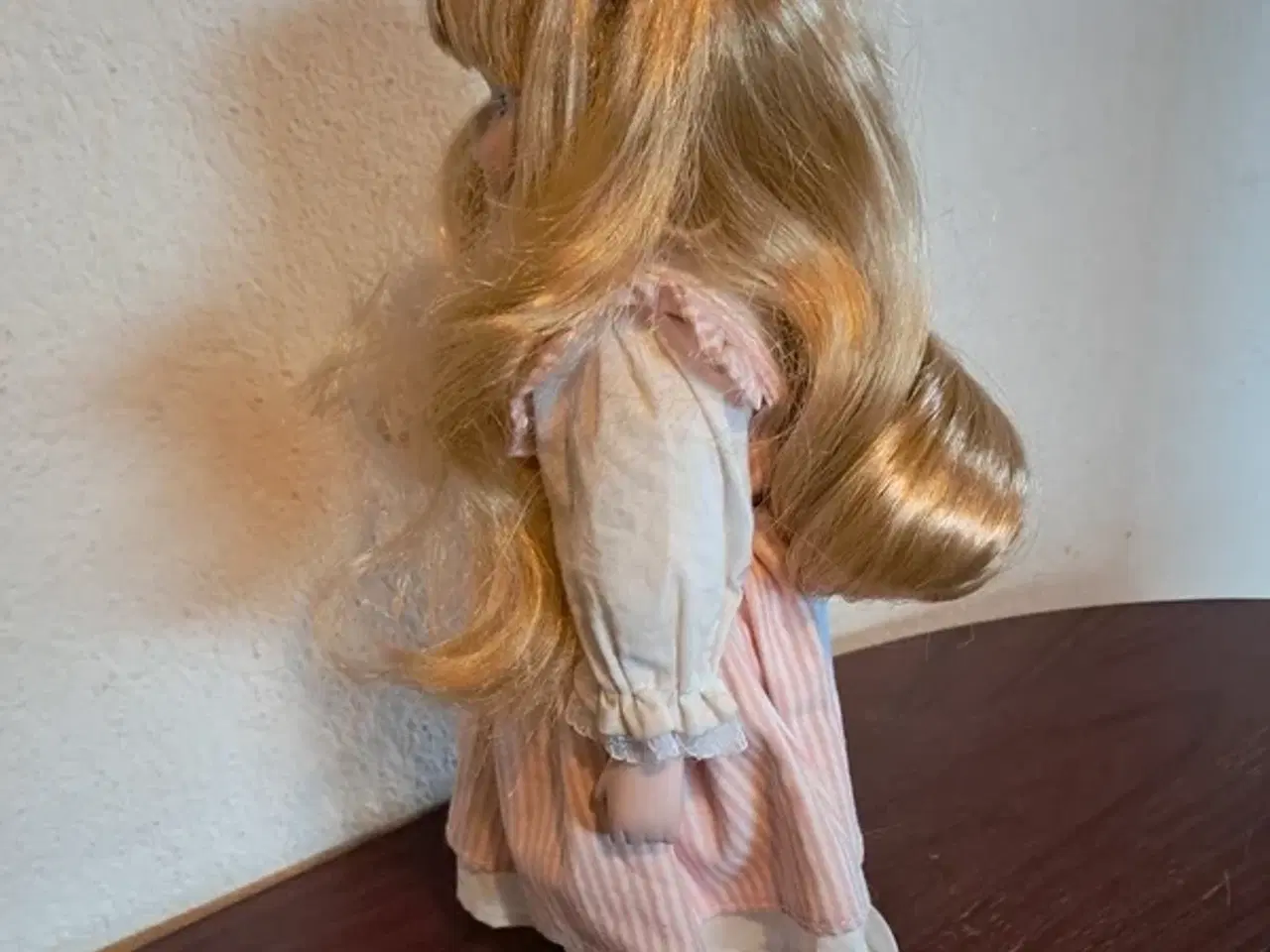 Billede 2 - Porcelænsdukke