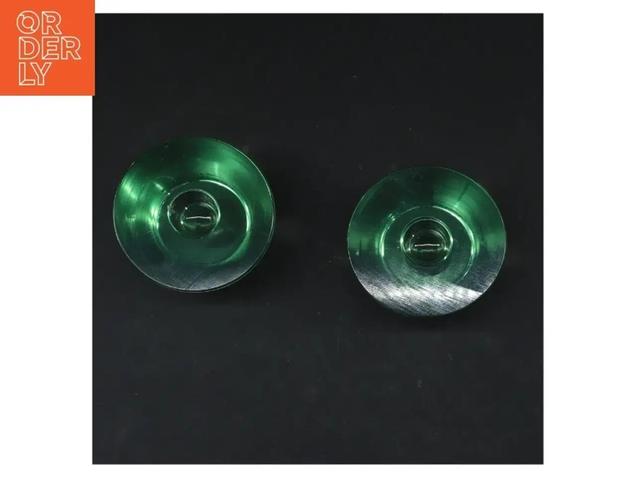 Billede 2 - Grønne glaslysestager (str. 2 styk. ø. 7 cm. længde. 5,5 cm)