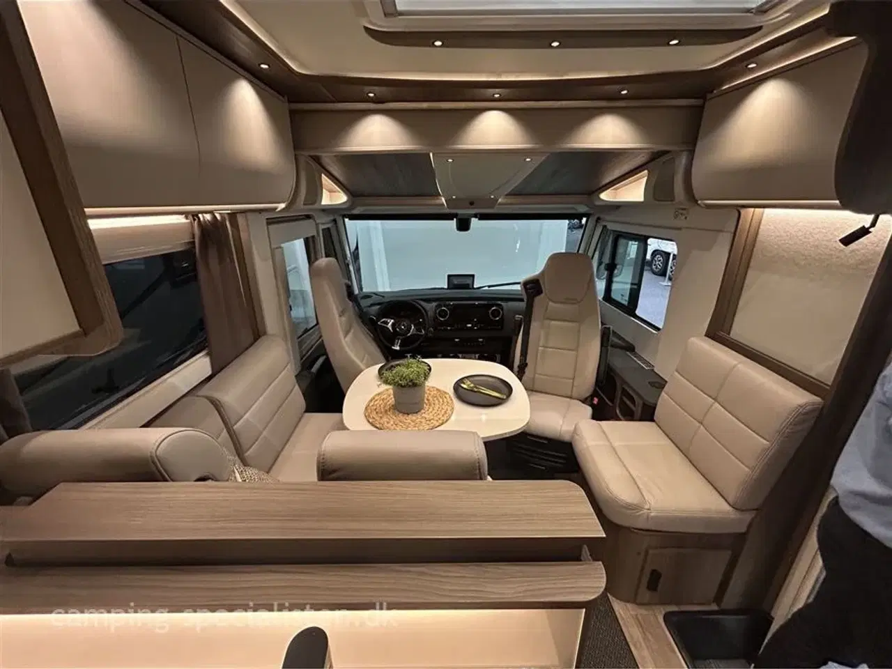 Billede 9 - 2026 - Kabe Travel Master Crown   Kabe Crown i 780 LGB 2026 - Kan snart  ses  hos Camping-Specialisten.dk