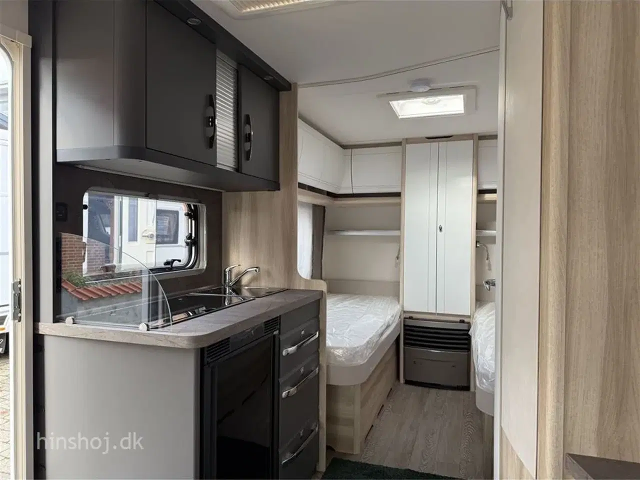 Billede 2 - 2026 - Hobby De Luxe 460 LU   Lækker enkelsengsvogn og rundsidegruppe fra Hinshøj Caravan