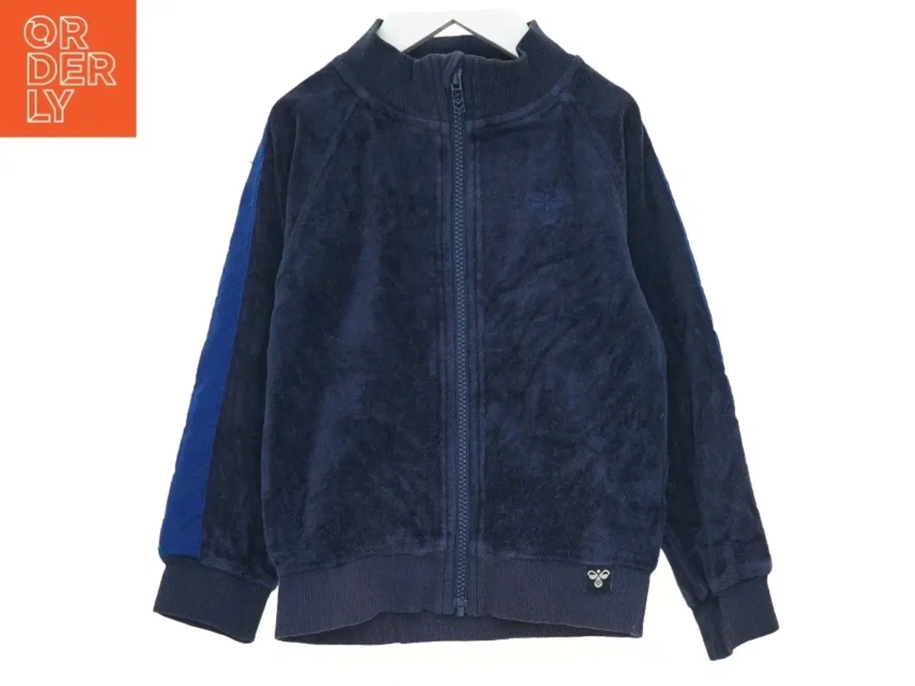 Billede 1 - Trøje fra Hummel (str. 110 cm)