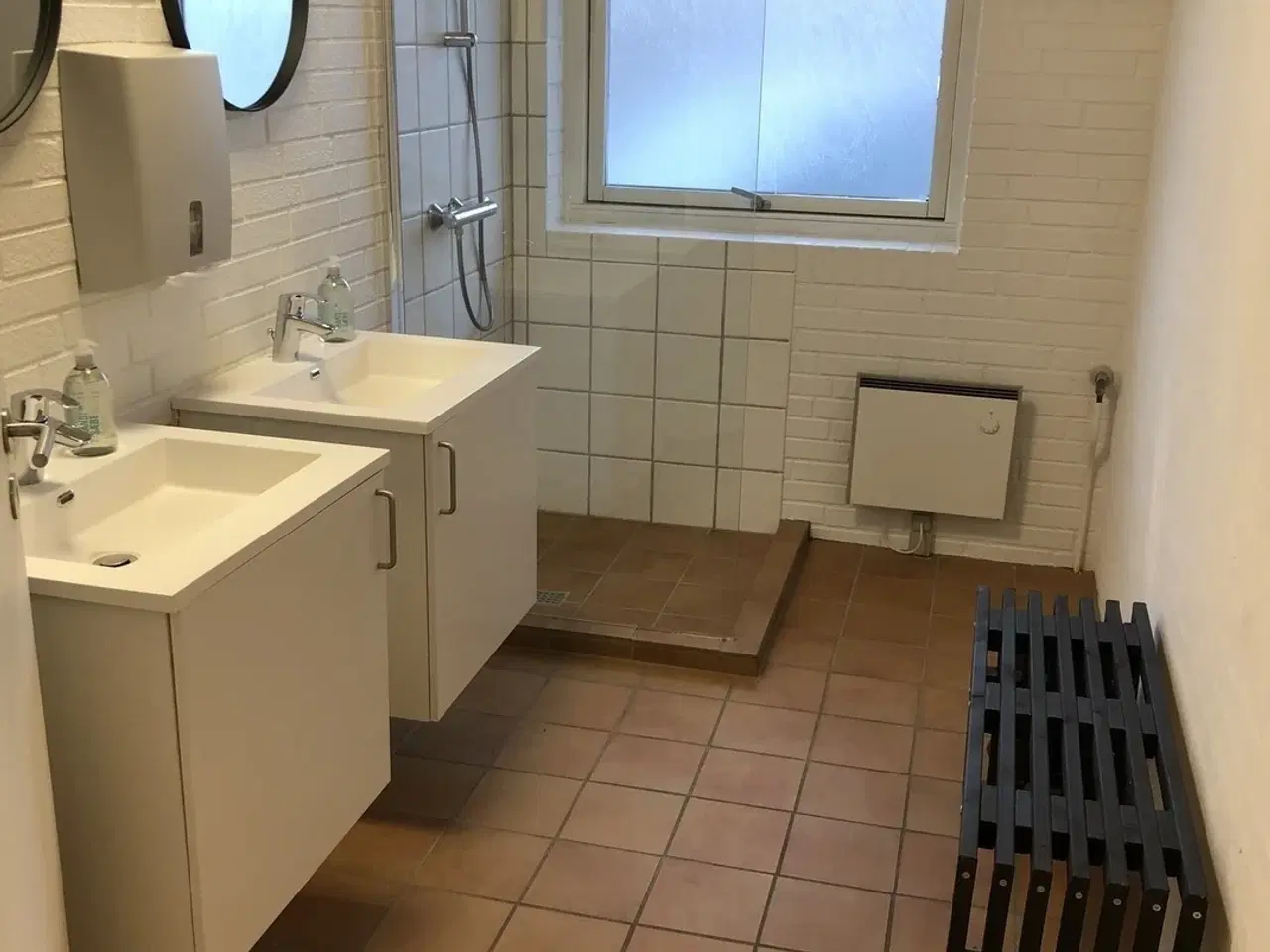 Billede 5 - Produktion/lagerlokale med faciliteter tæt på offentlig transport.