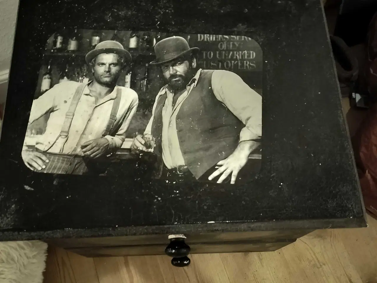 Billede 1 - Senge bord