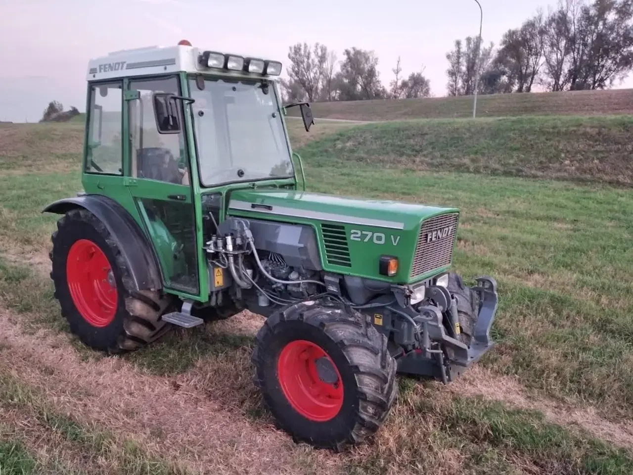 Billede 1 - Traktor - Fendt 270 V