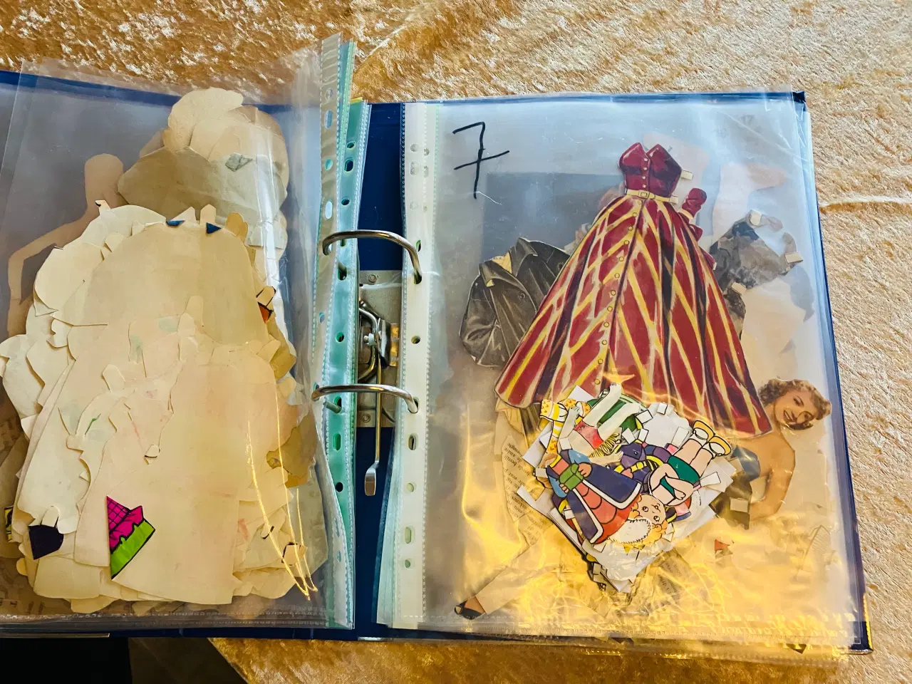 Billede 4 - Påklædnings dukker 