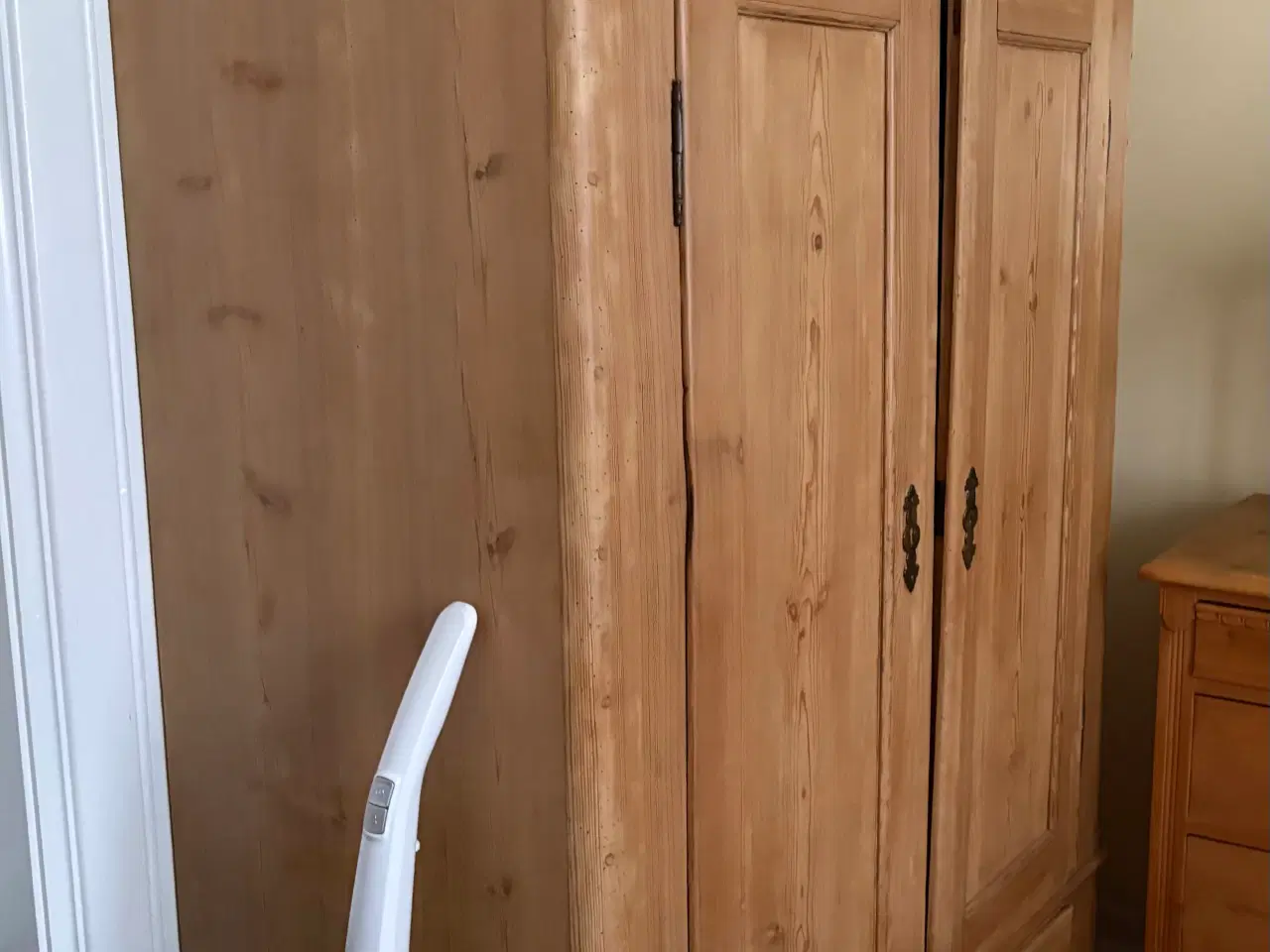 Billede 2 - Karlekammerskab