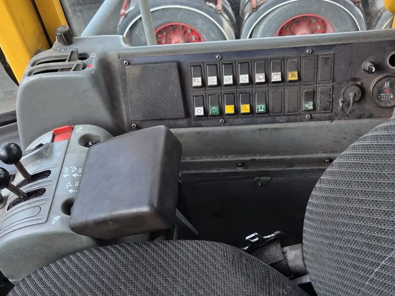 Billede 6 - Volvo 330D med skovl