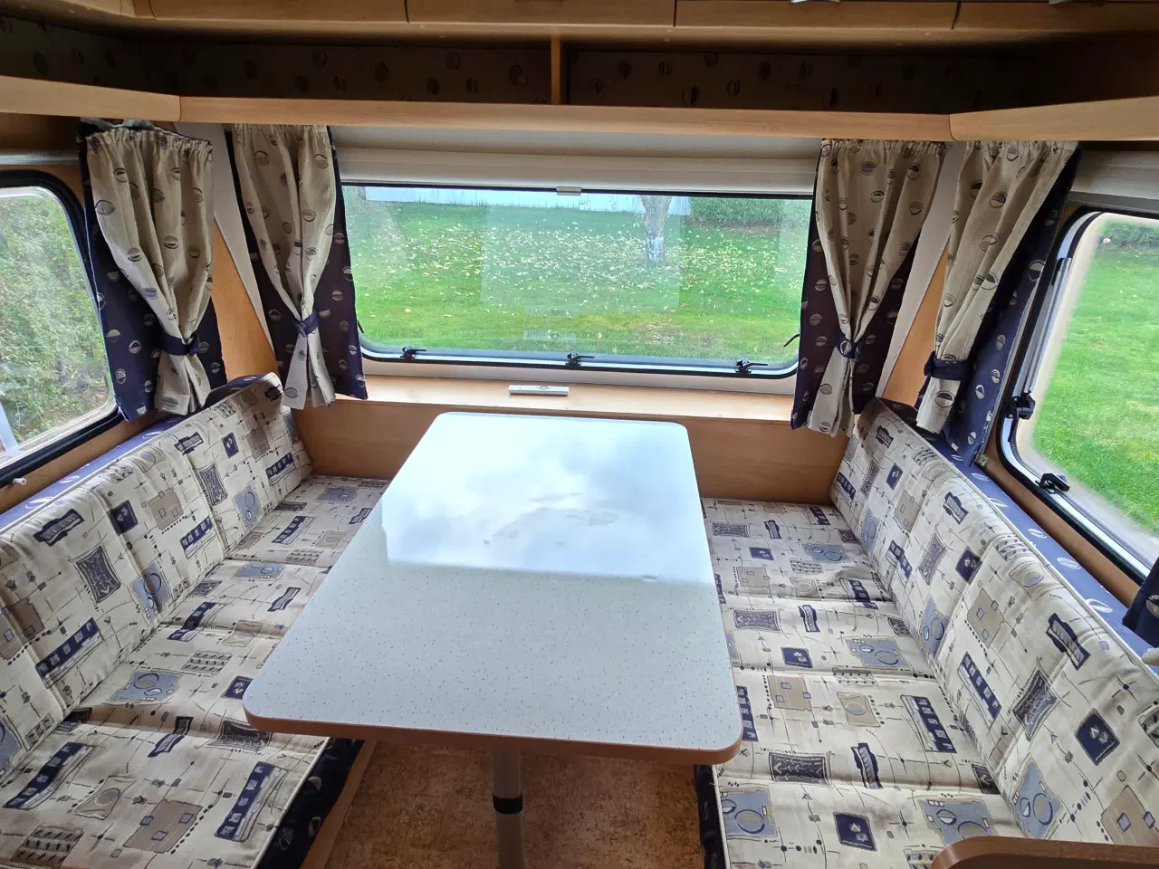 Billede 3 - Burstner 390 TK m Isabella fortelt,mover,køjeseng