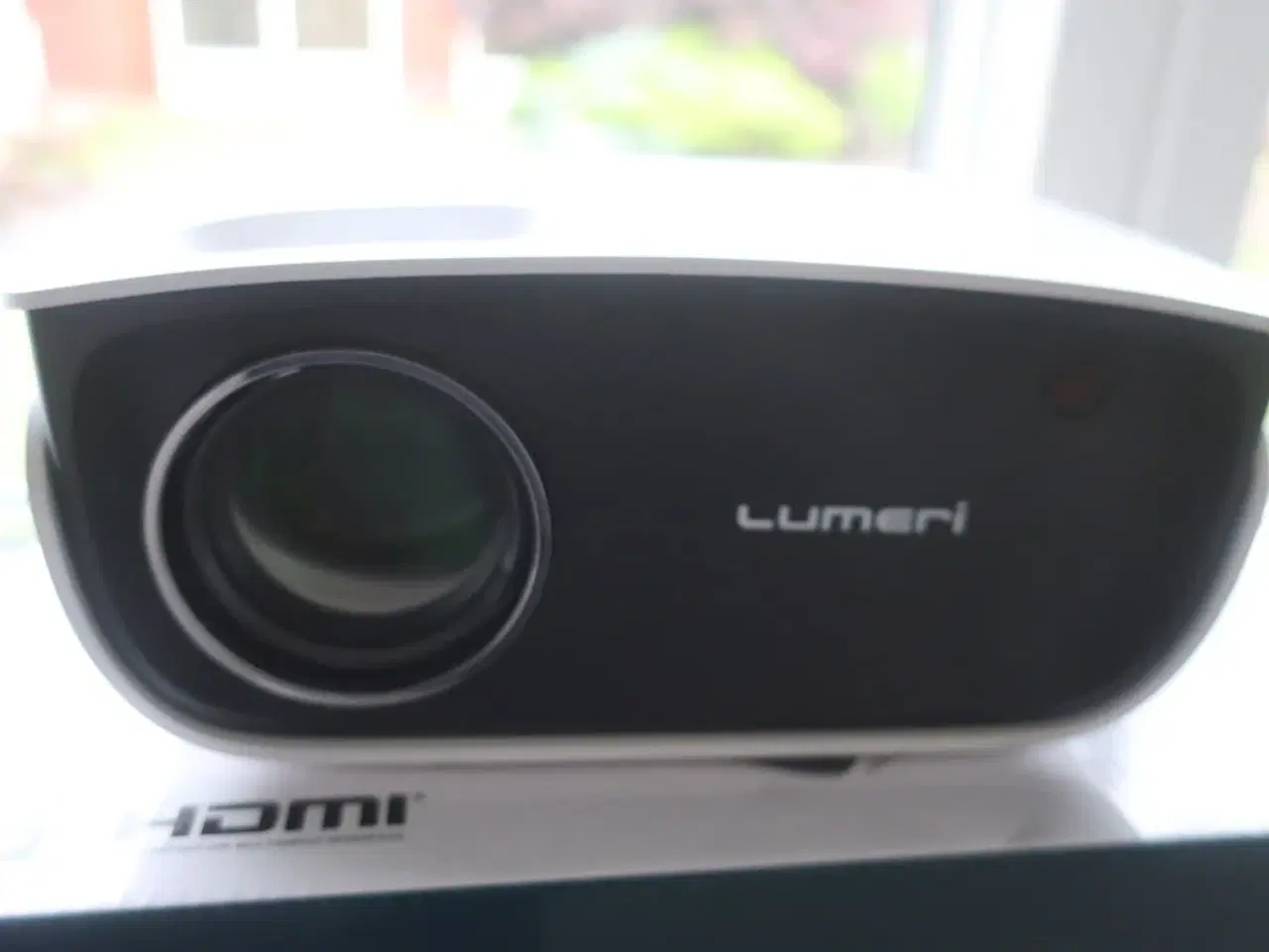 Billede 8 - Projektor OPTOMA samt projektor LUMERI
