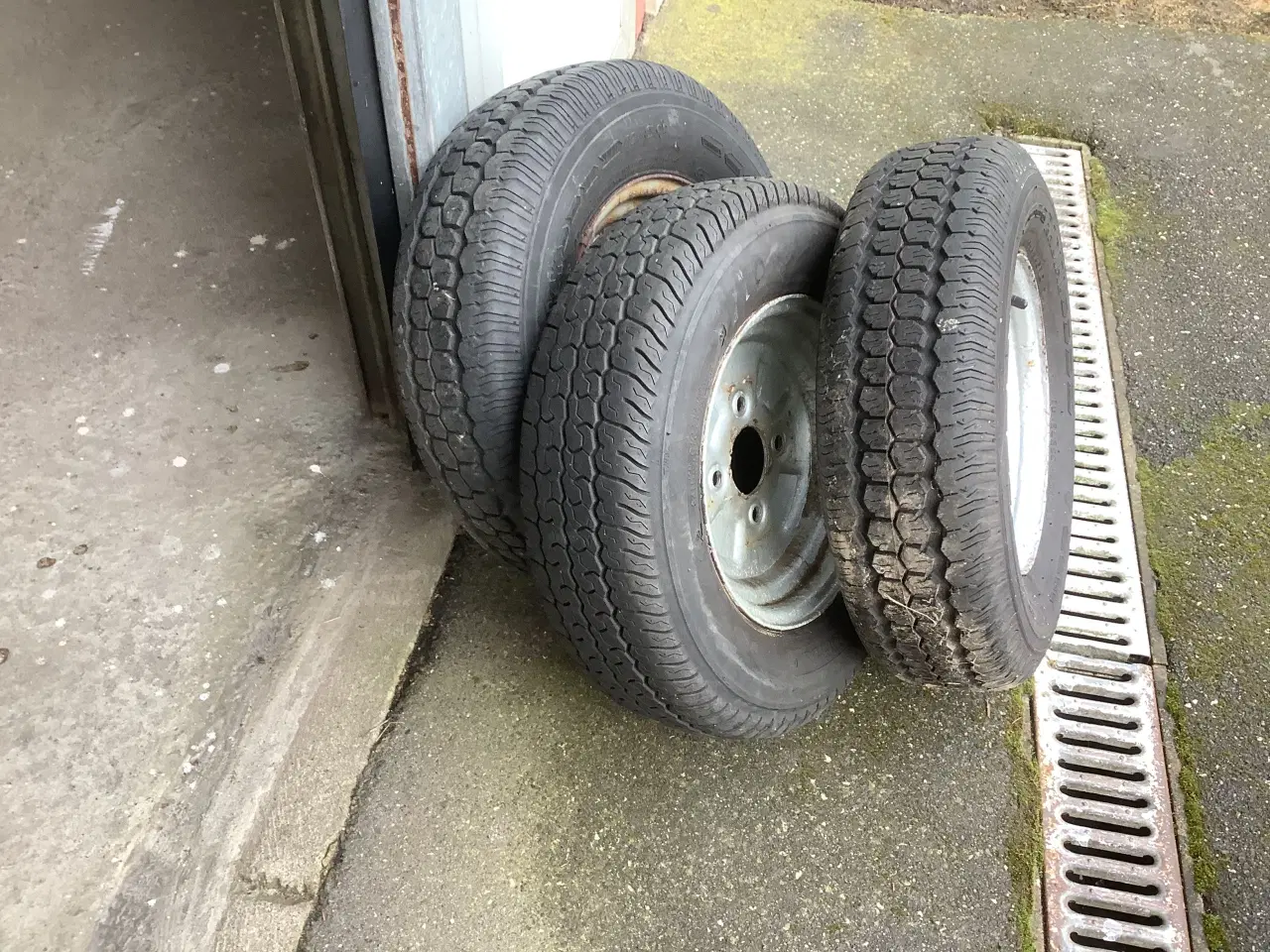 Billede 2 - 3 stk.Trailerhjul  str. 145-80-10