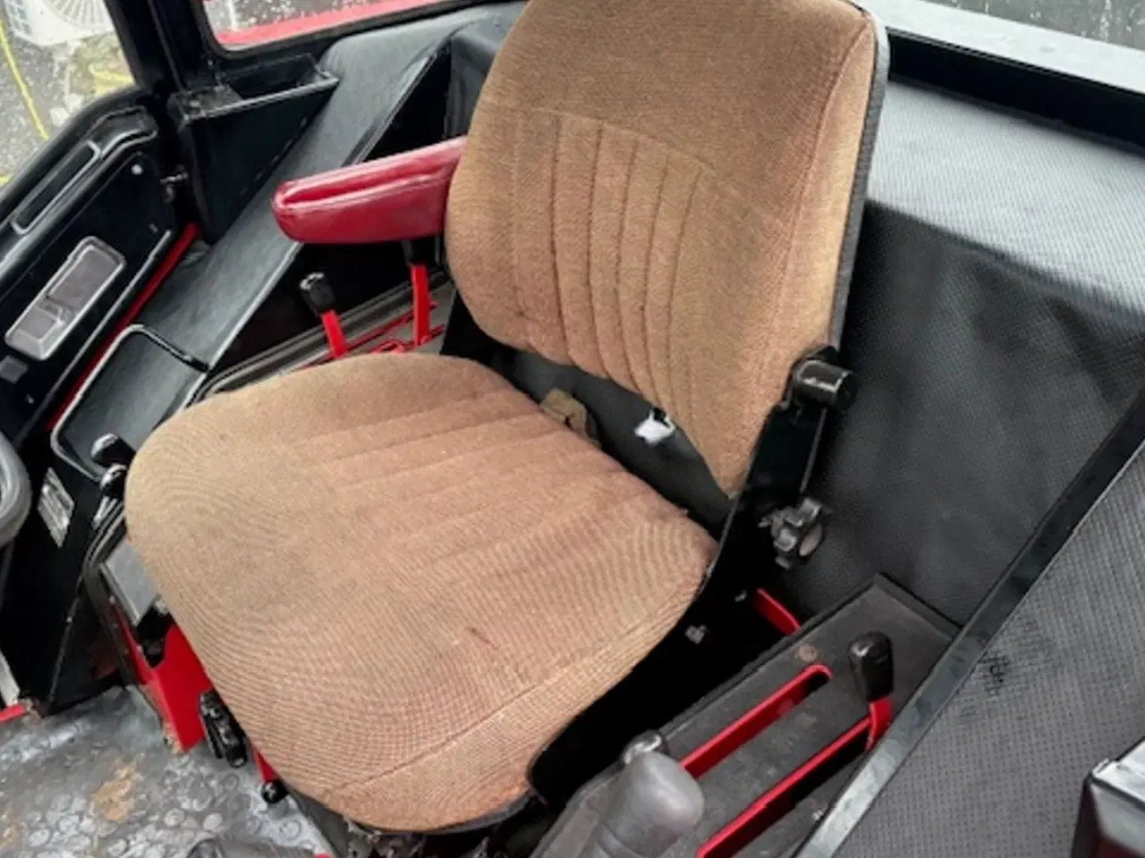 Billede 13 - Case IH 886 NYRENOVERET, NYE DÆK