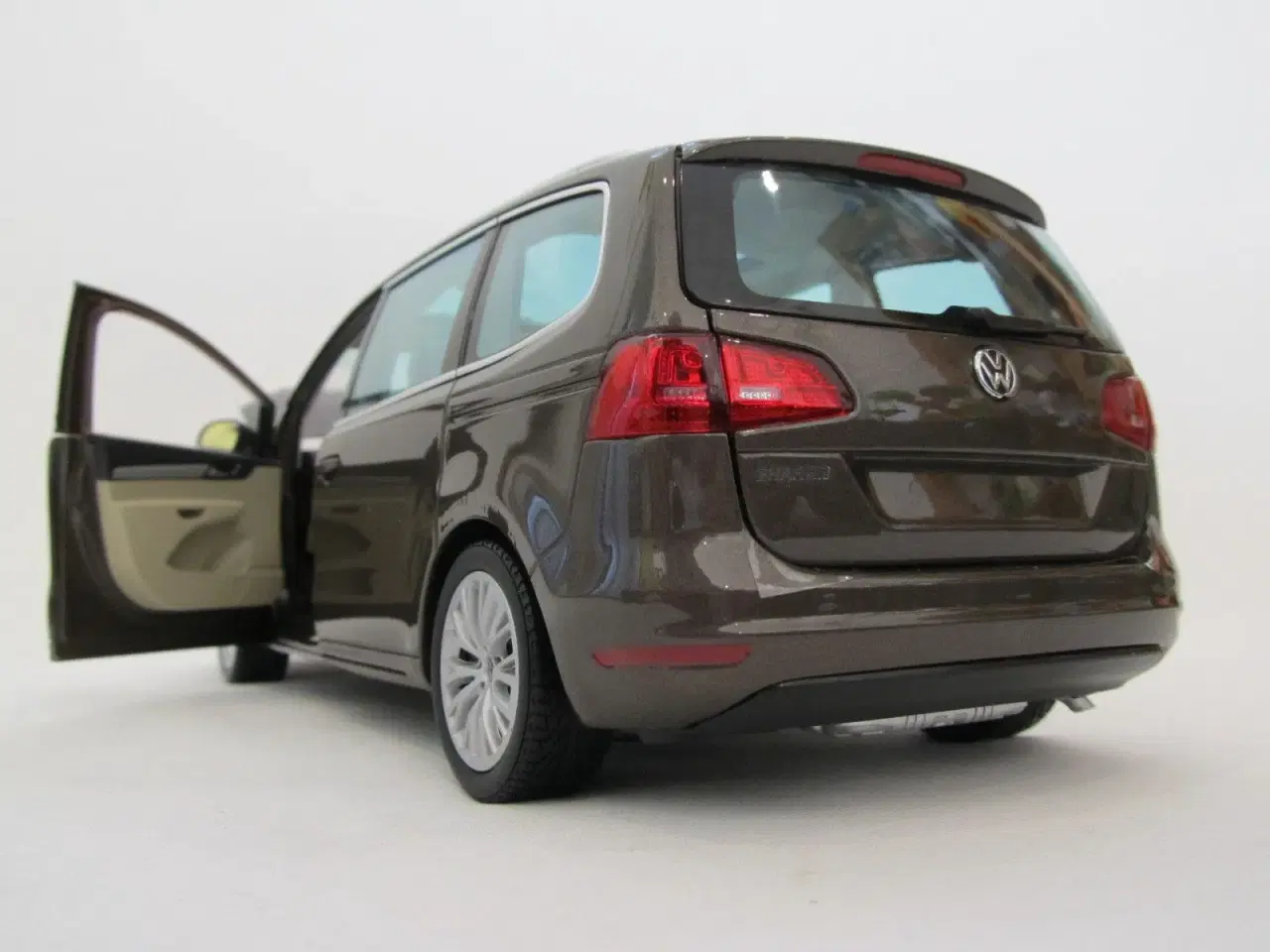 Billede 3 - 2010 VW Sharan TDI 1:18  Limited edition