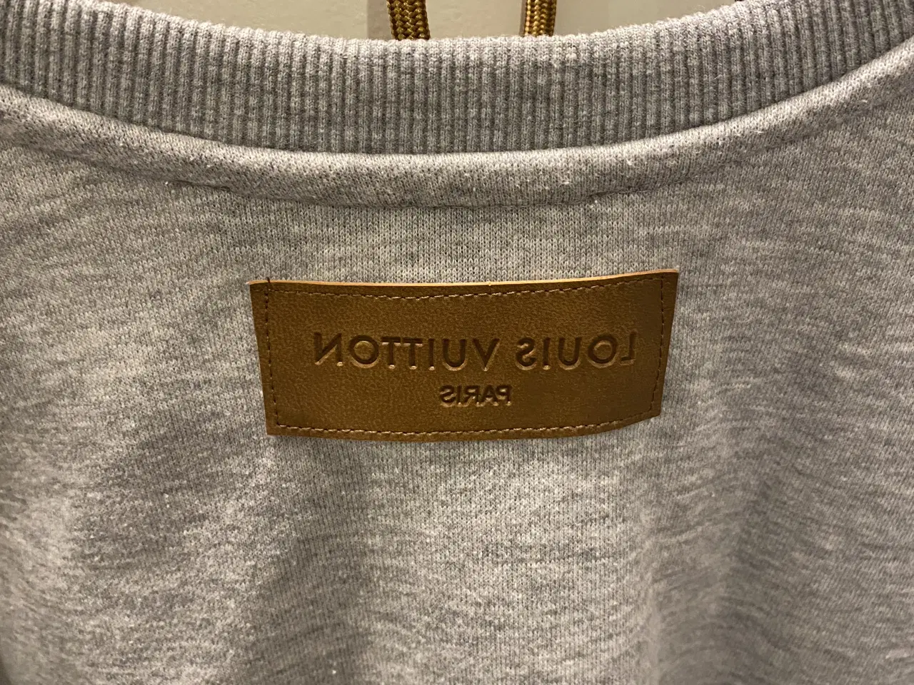 Billede 4 - Fed Louis Vuitton bluse