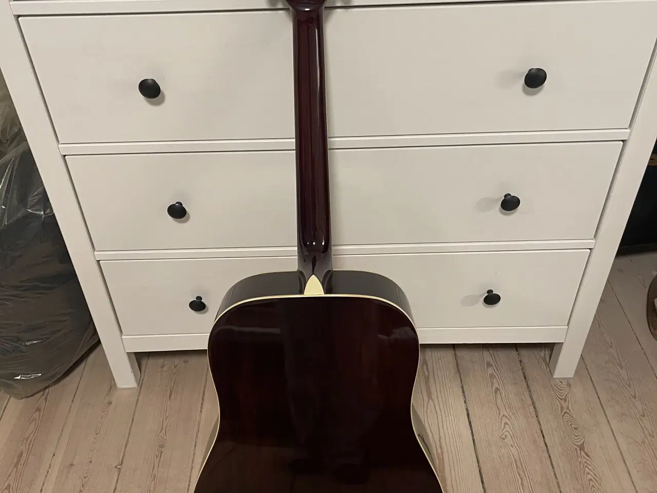 Billede 2 - Akustisk guitar sælges