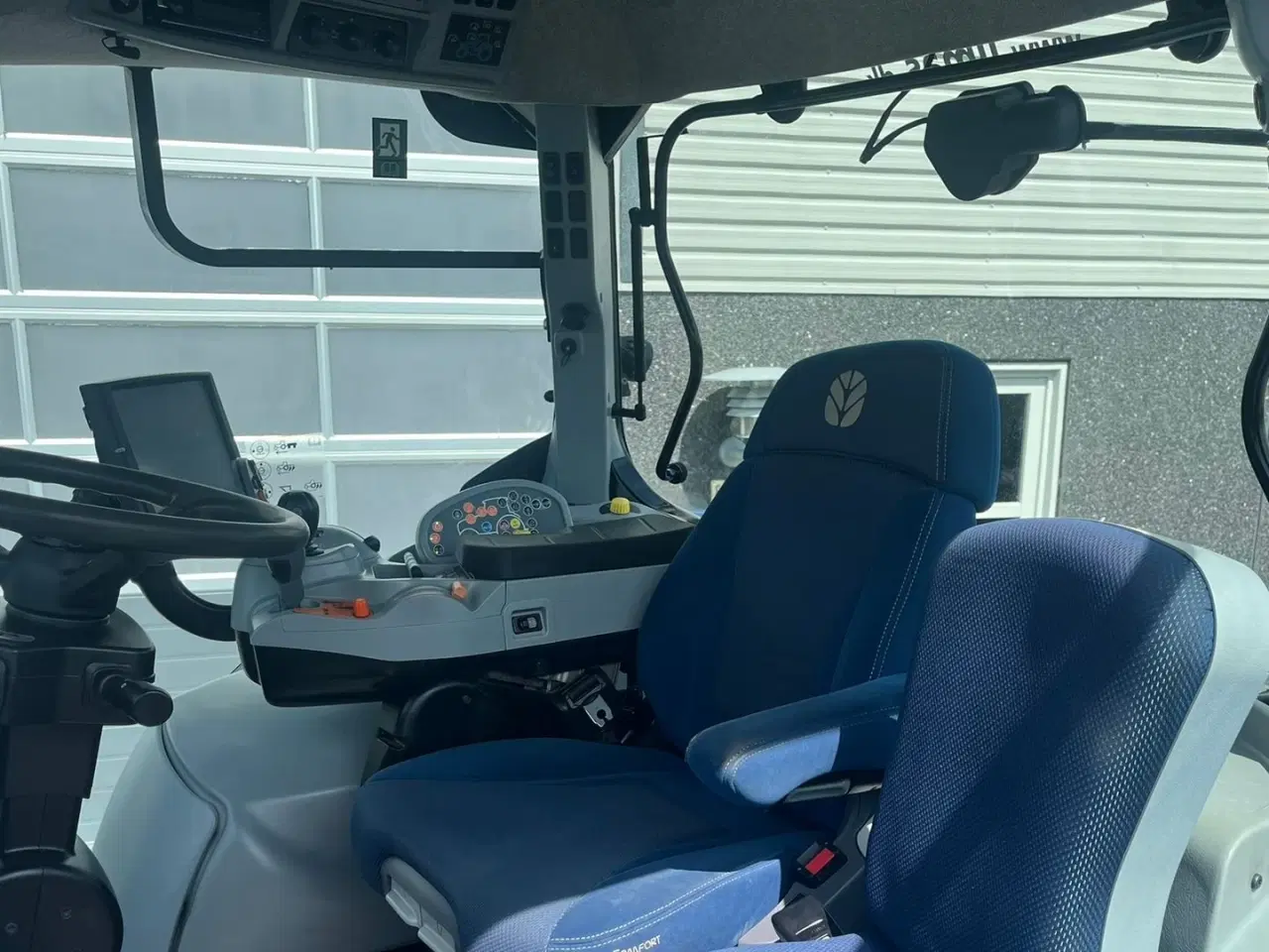 Billede 6 - New Holland T7.270 AC med frontlift og frontlæsser