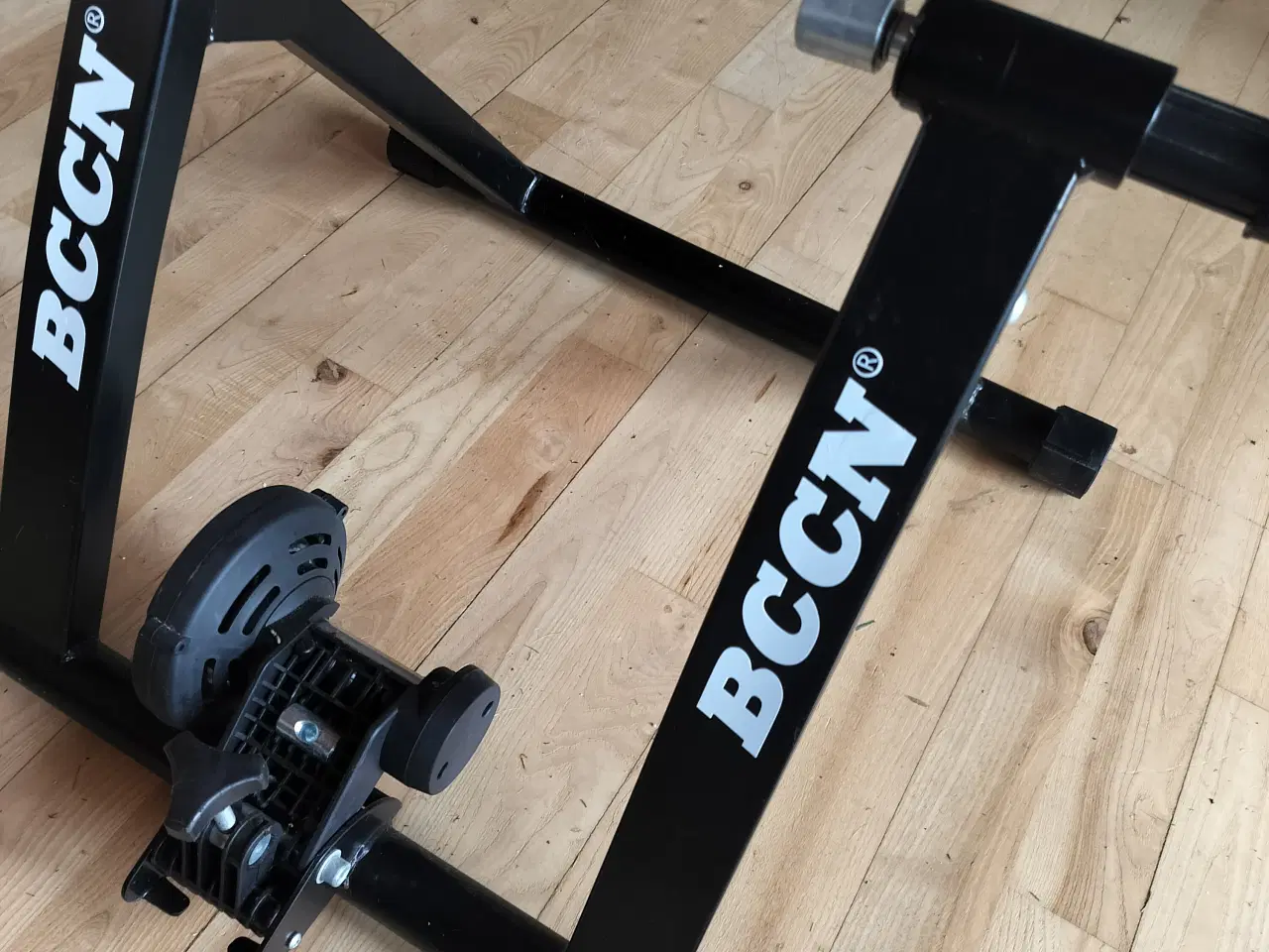 Billede 2 - Hjemme træner 