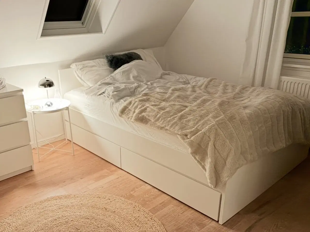 Billede 1 - Flot sengeramme sælges 