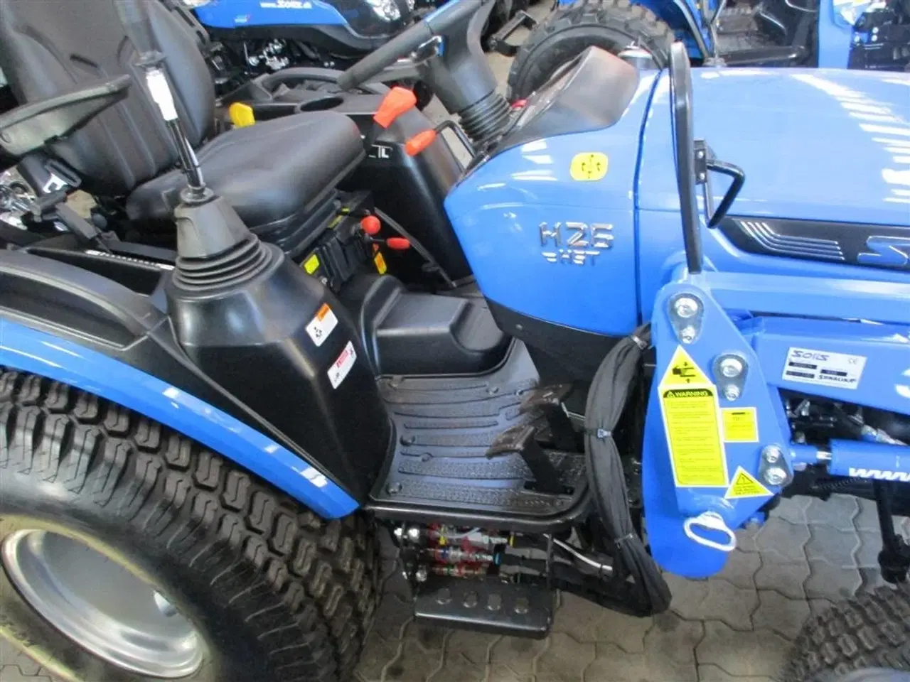Billede 13 - Solis Ny kompakt traktor til små penge