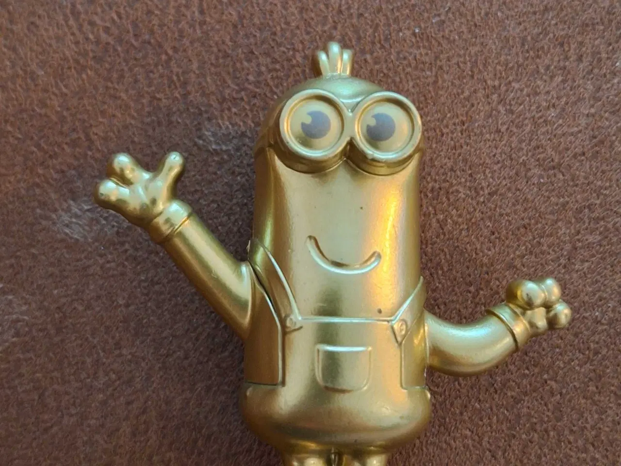 Billede 1 - Guldfarvet minions 