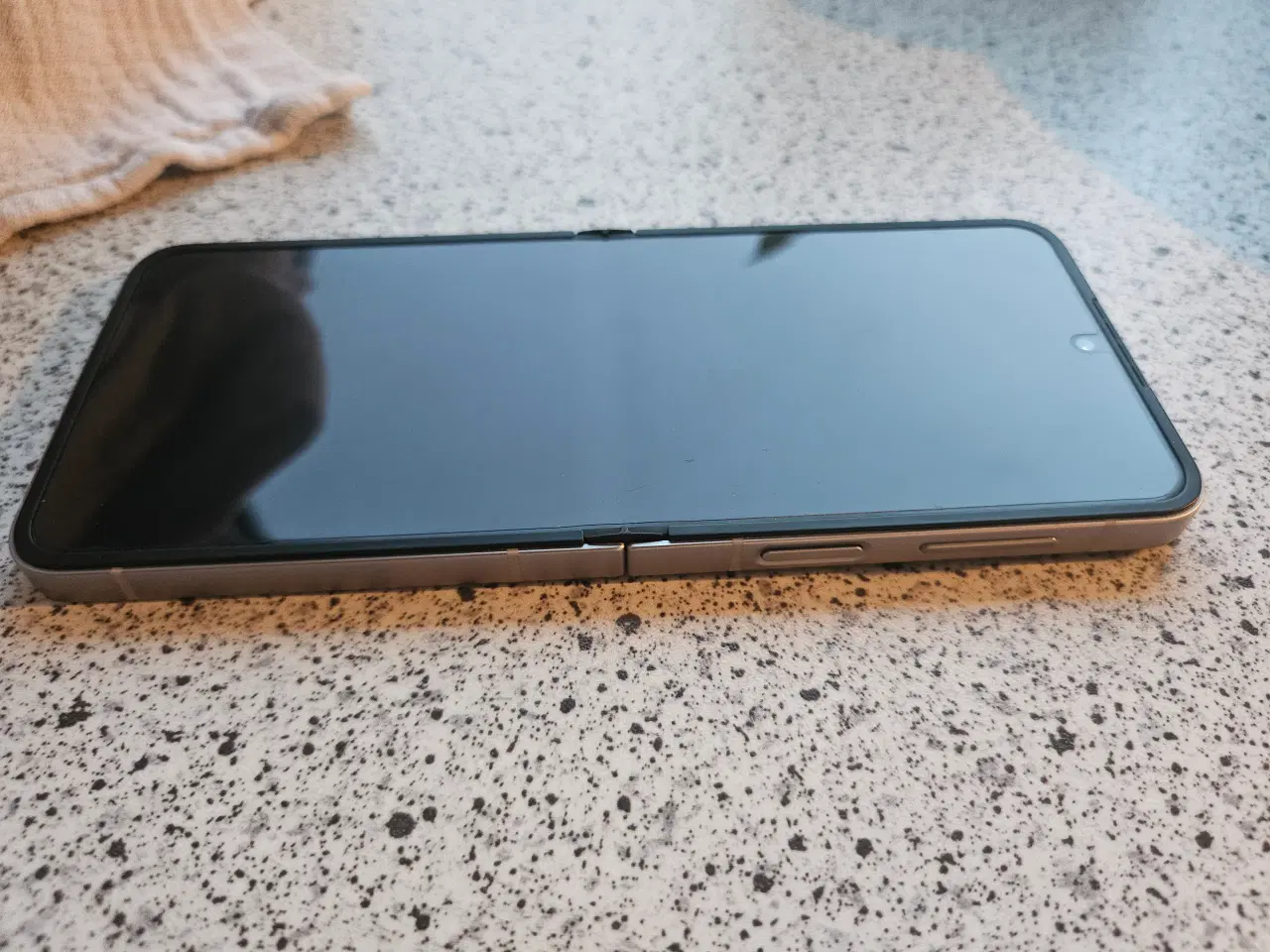Billede 2 - Samsung Z flip6 256 gb silver