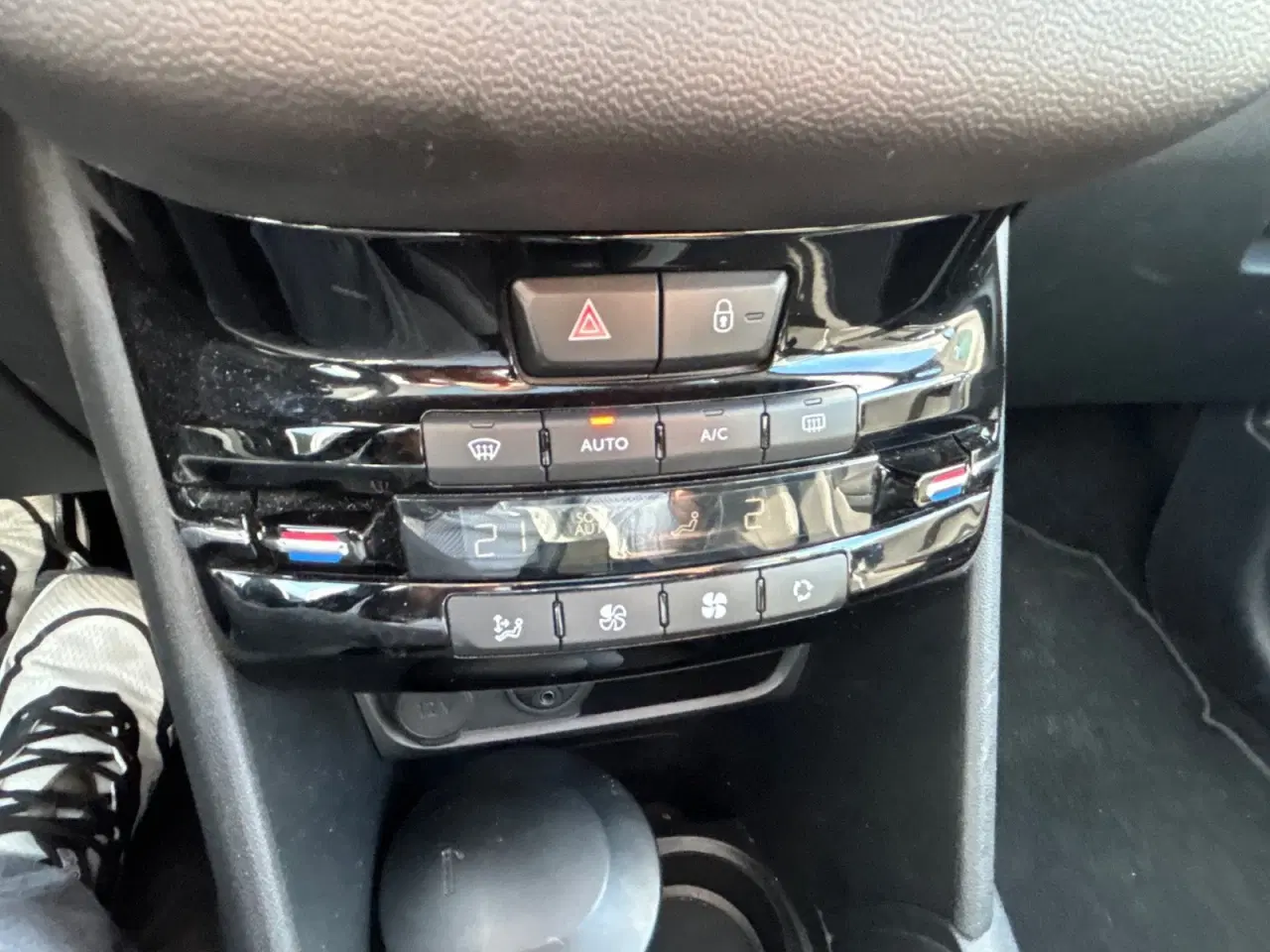 Billede 11 - Peugeot 208 1,2 VTi 82 Allure Sky