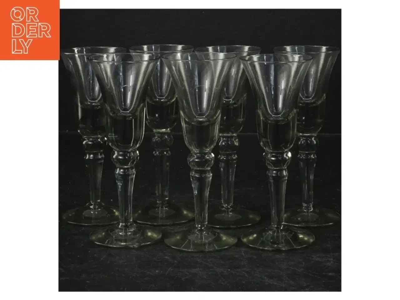Billede 1 - Sæt af snapse-eller likørglas (str. 7 styk. ø. 5 cm. længde. 13 cm)