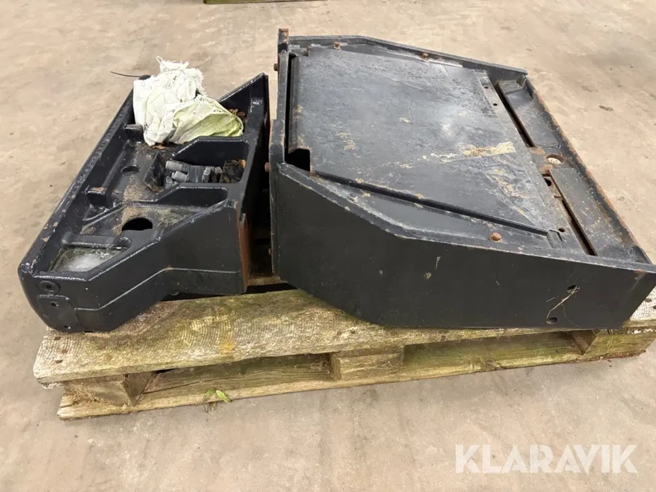 Billede 4 - Basisklods og frontklods - burde passe på valmet