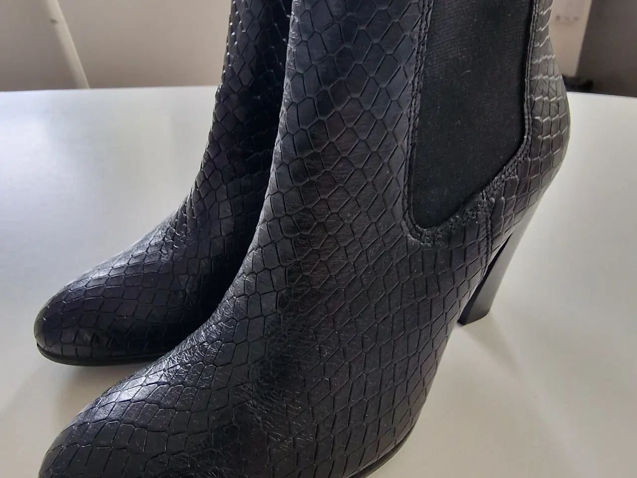 Billede 2 - Støvlet sort læder - Ecco