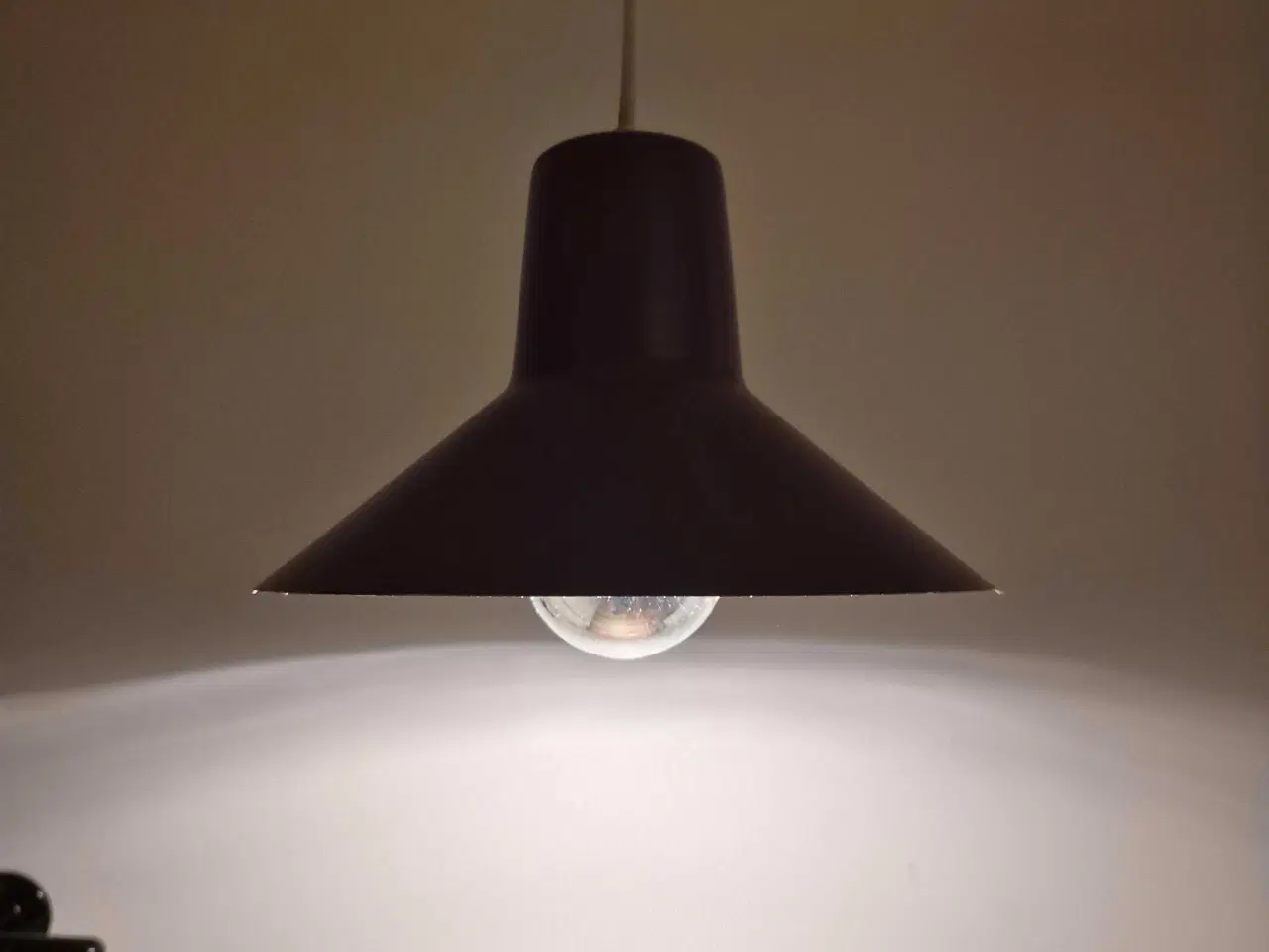 Billede 6 - To lilla retrolamper med et rustikt strejf