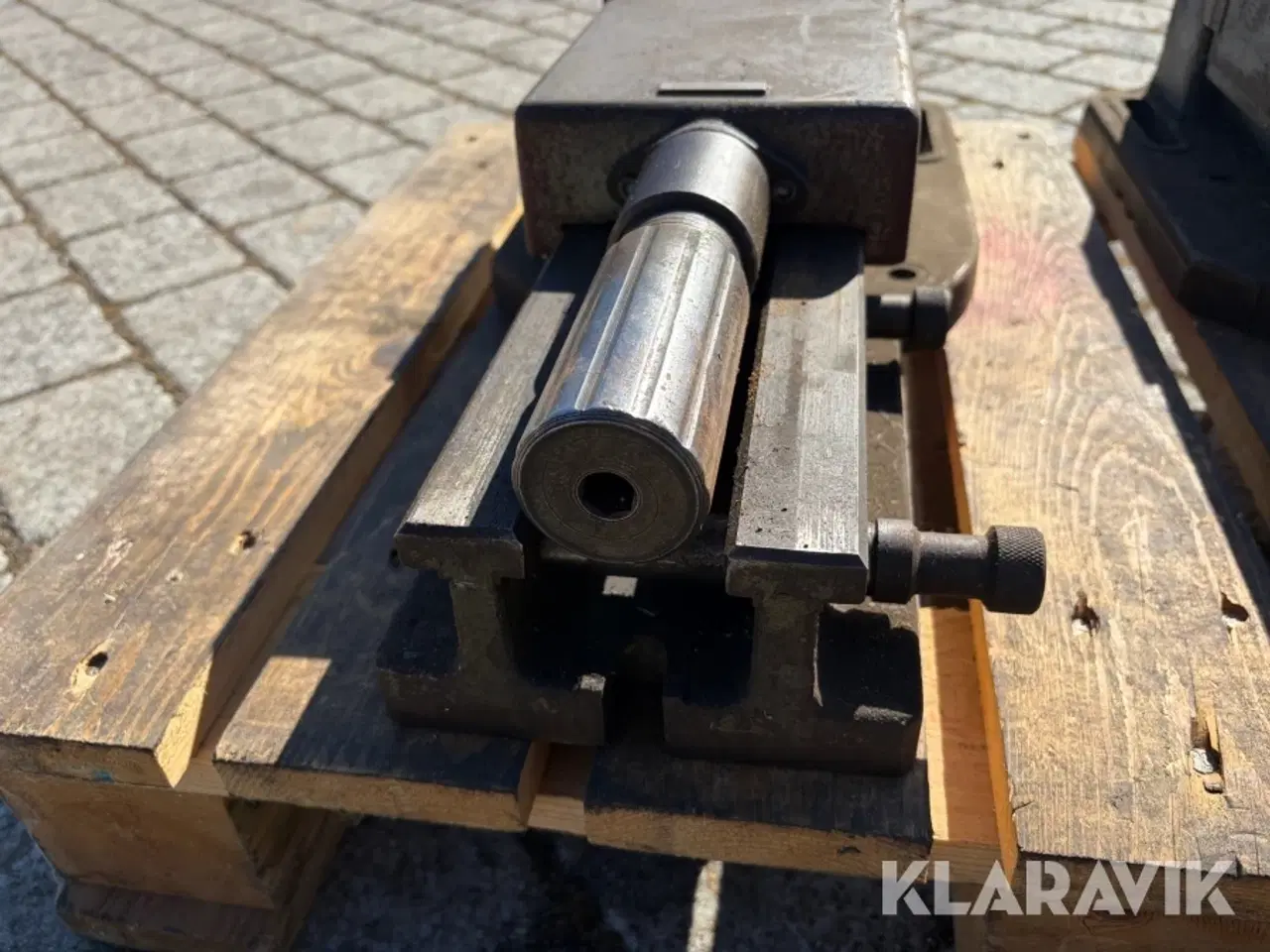 Billede 12 - Maskineskruestikke uden Palle 2 styk.